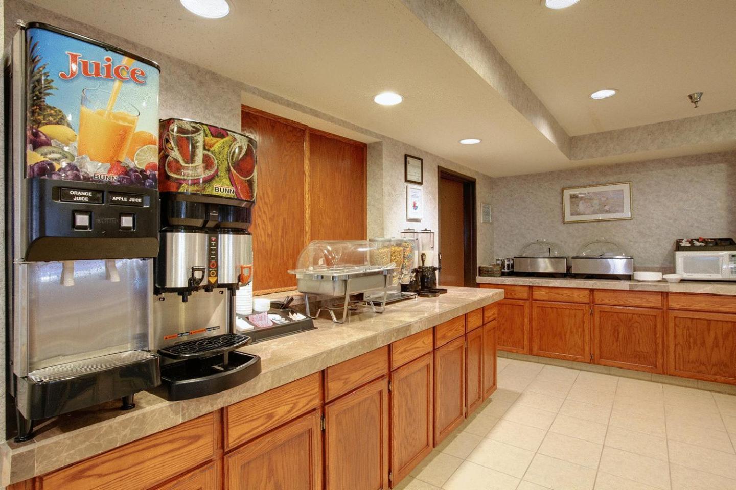 Americas Best Value Inn and Suites Saint Charles photo 51
