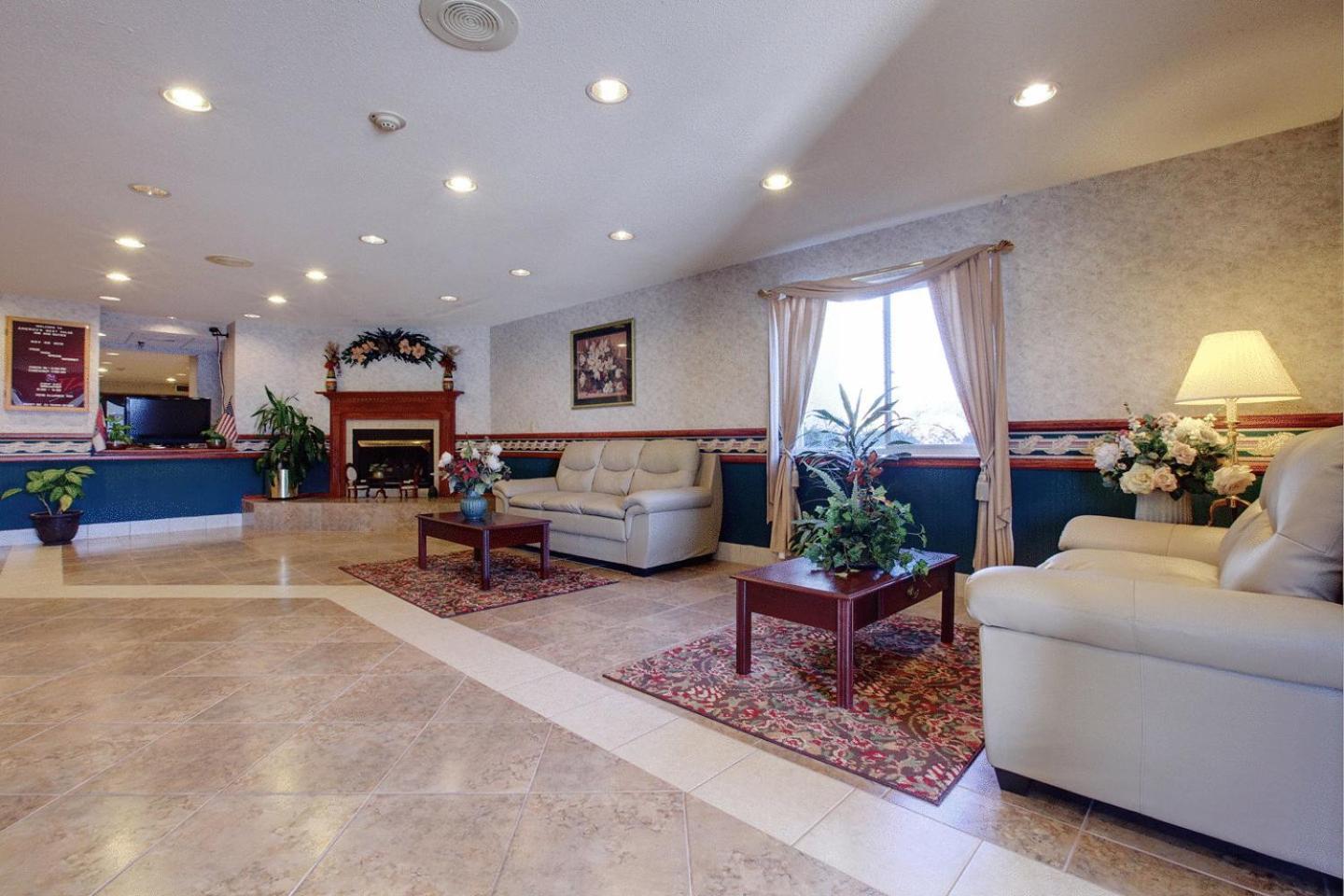 Americas Best Value Inn and Suites Saint Charles photo 53