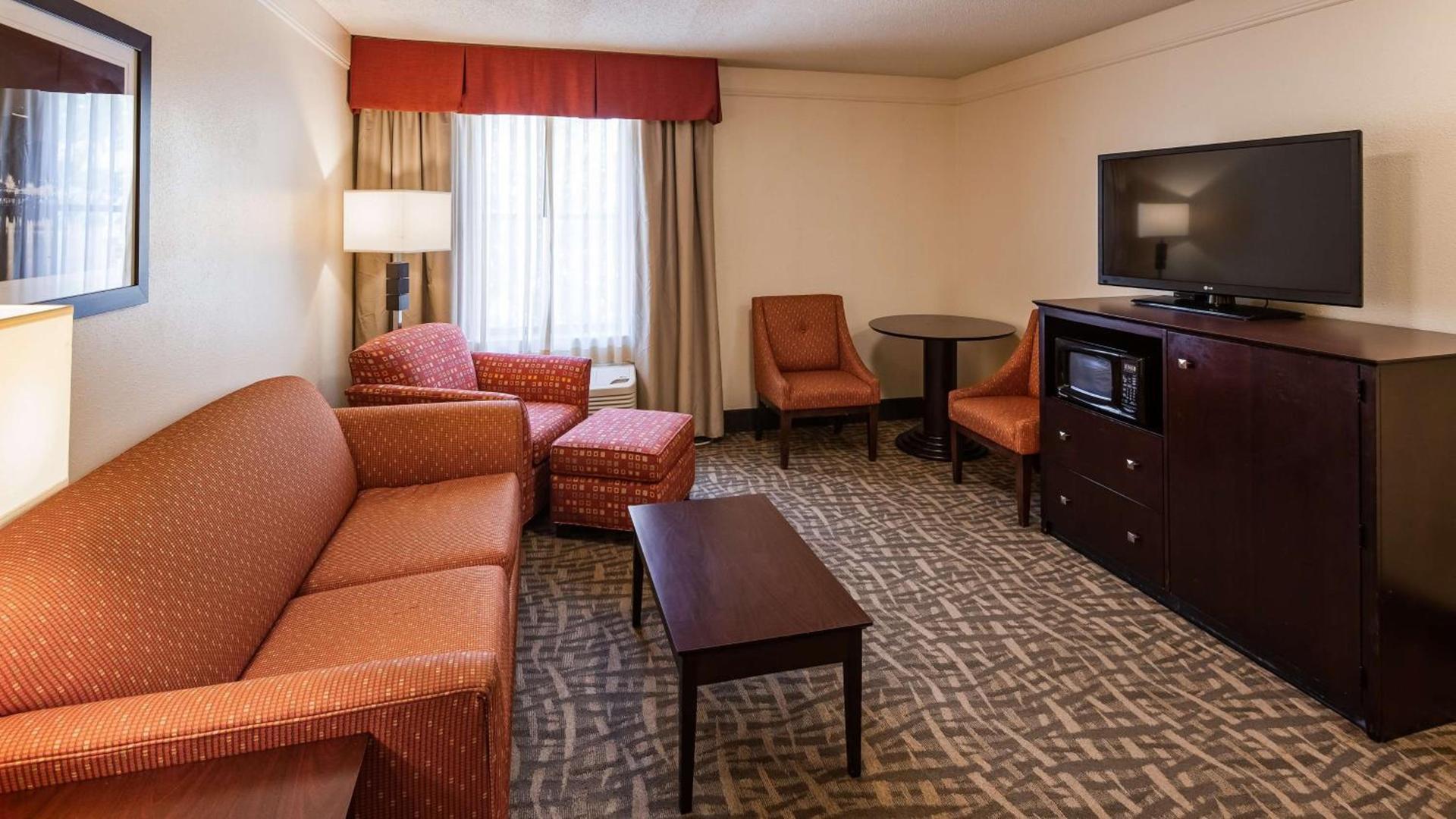 Best Western Plus Peoria photo 9