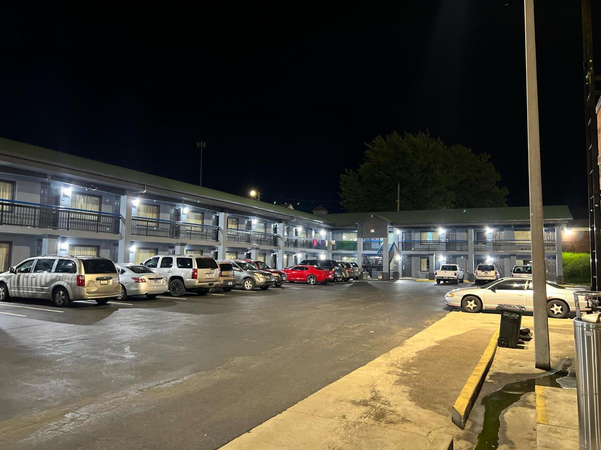 Executive Inn and Suites - Jackson photo 6