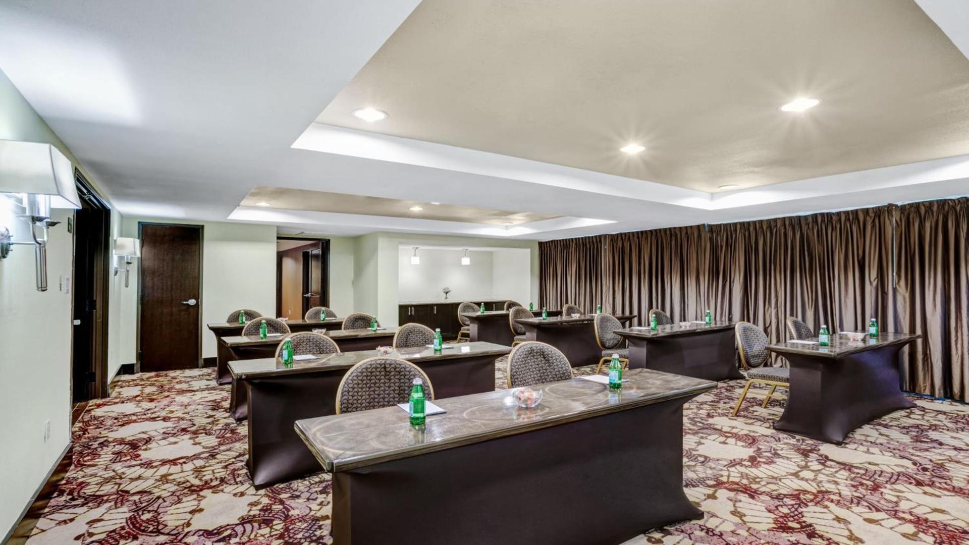 Crowne Plaza Houston Galleria Area by IHG photo 86