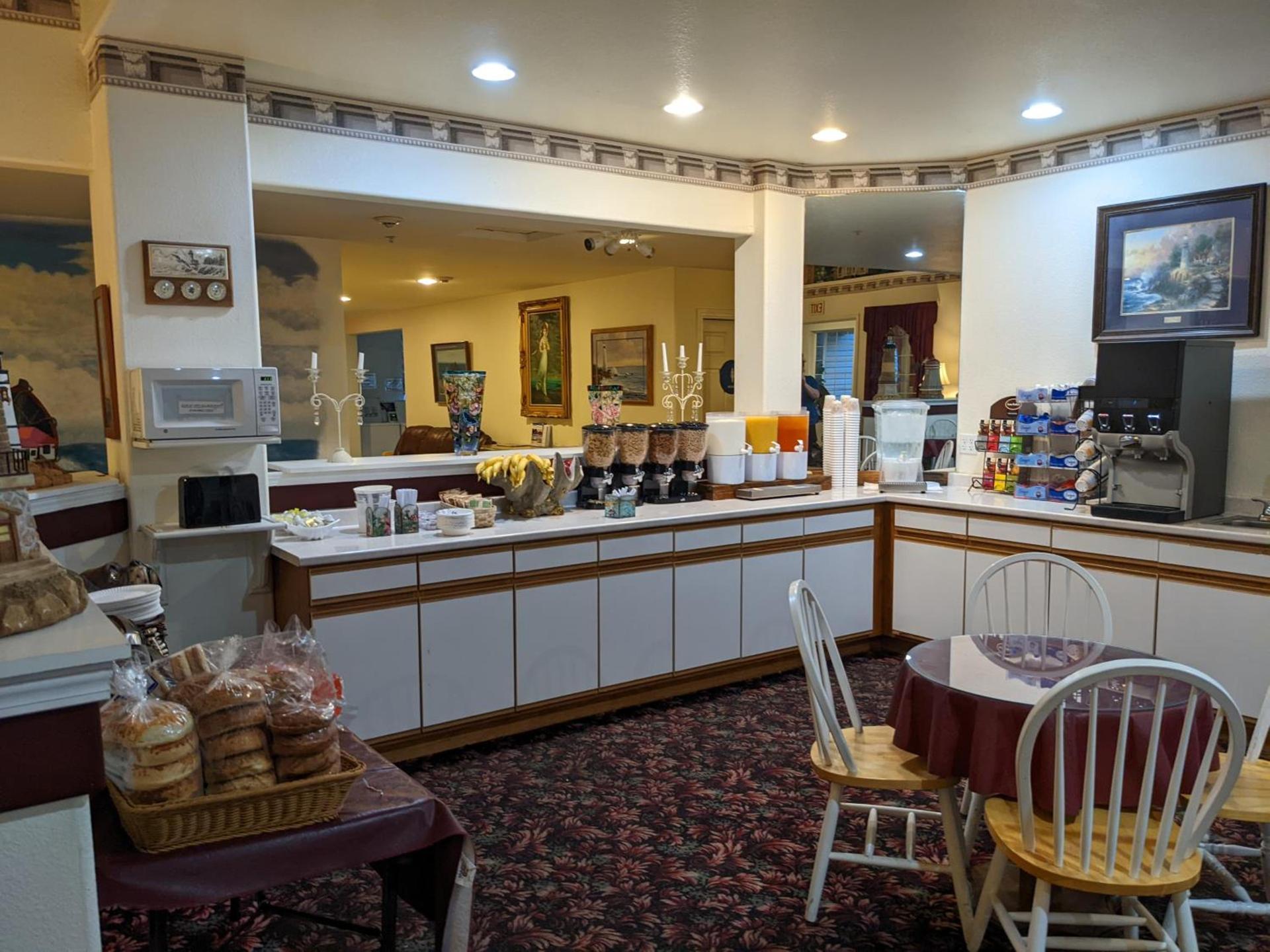 Lighthouse Inn photo 6