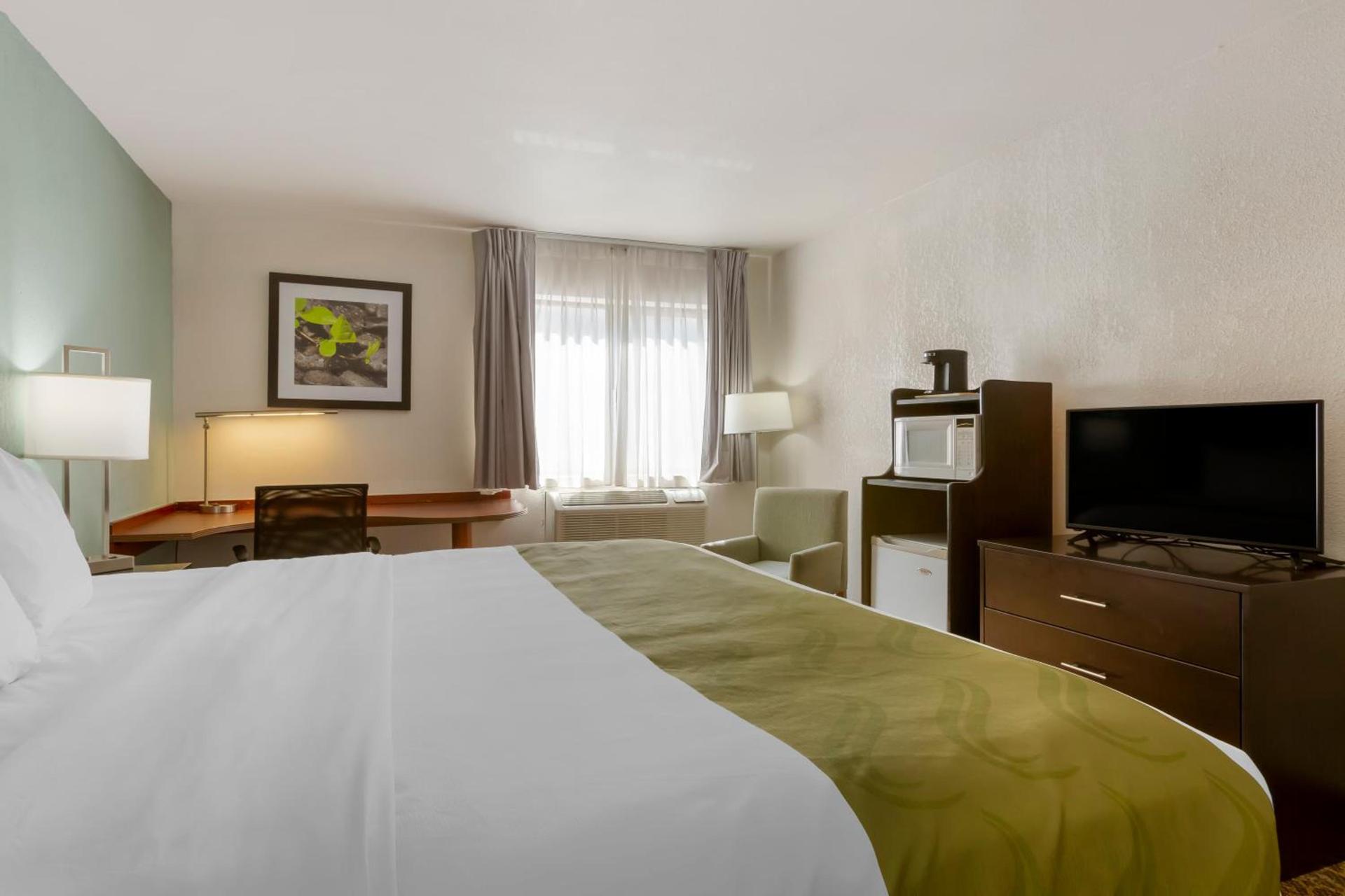 Quality Inn Alexis Rd photo 34