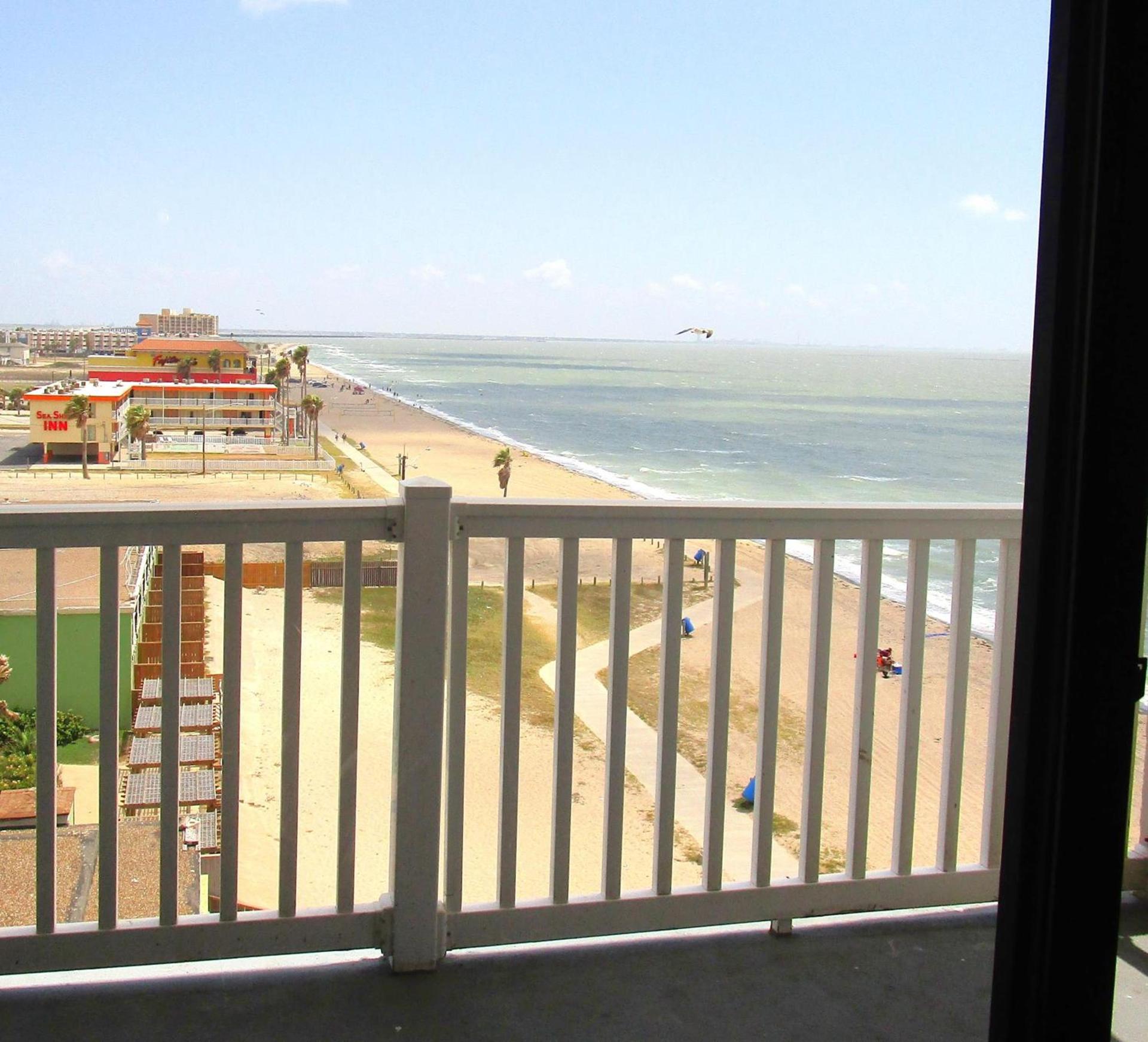 DoubleTree by Hilton Corpus Christi Beachfront photo 72