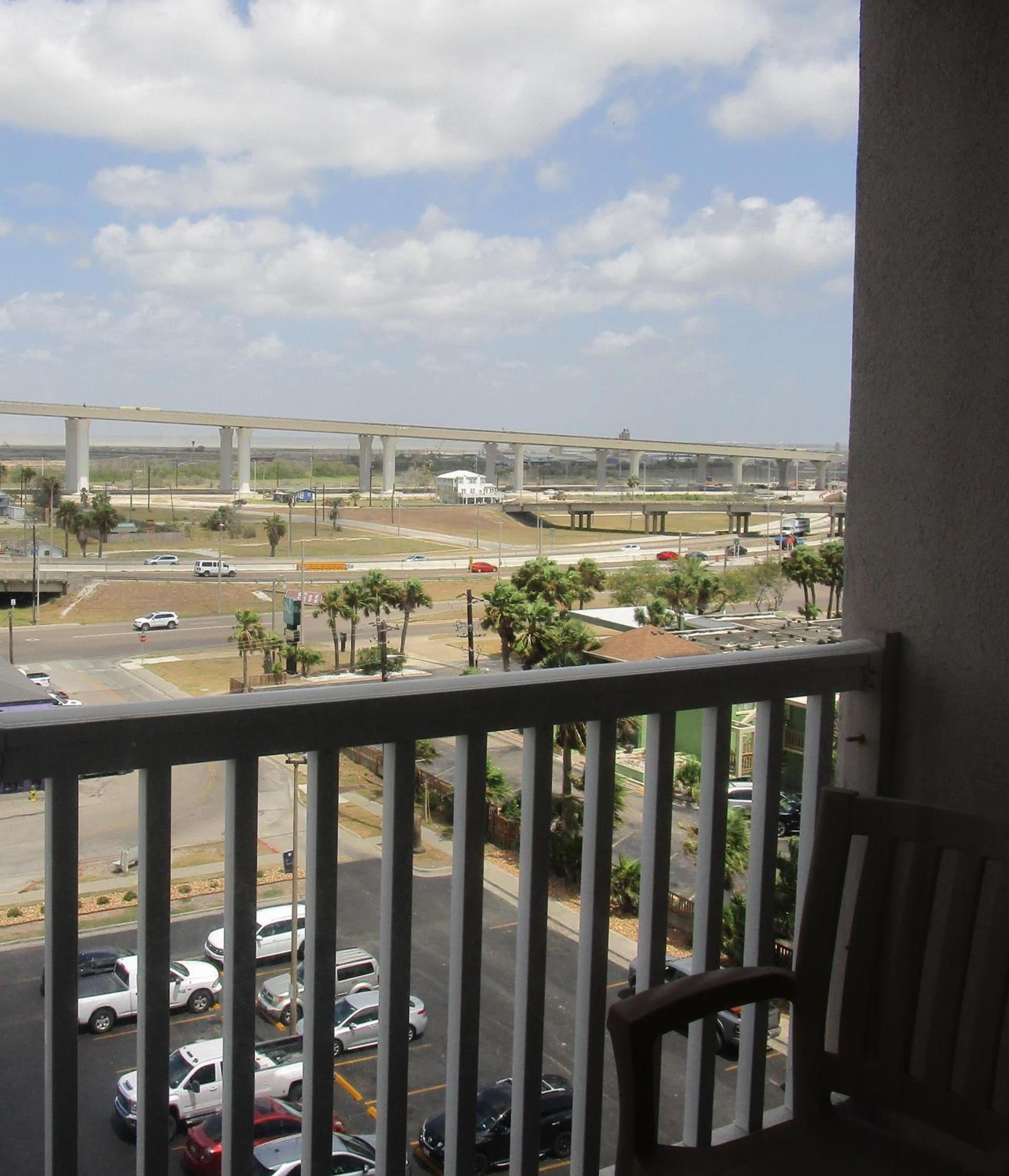 DoubleTree by Hilton Corpus Christi Beachfront photo 73