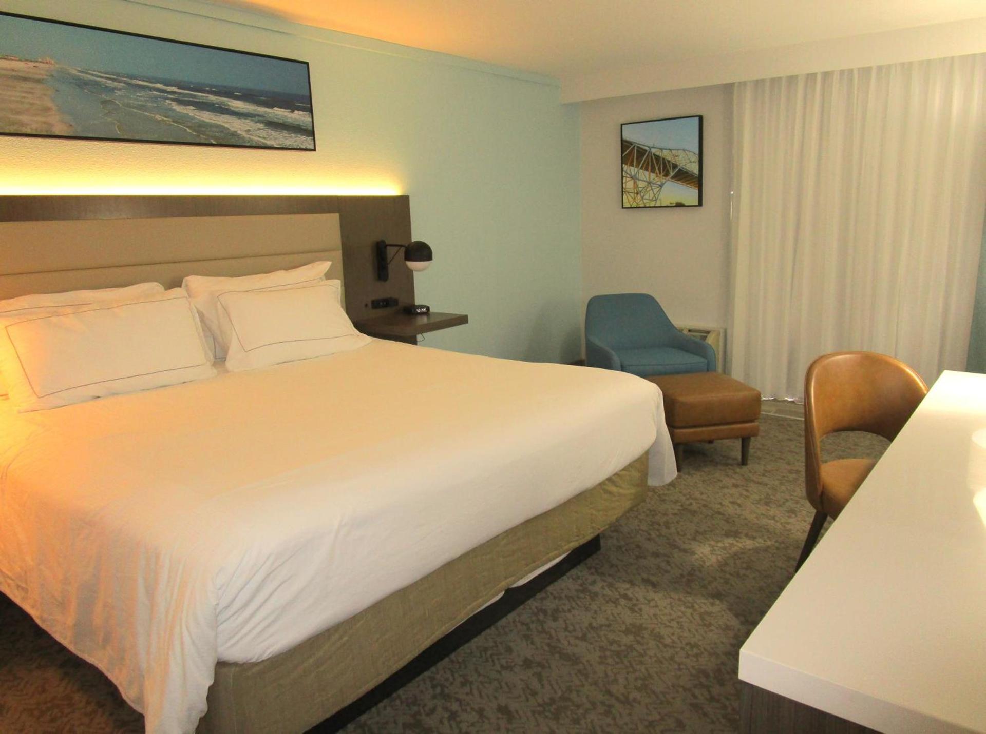DoubleTree by Hilton Corpus Christi Beachfront photo 74