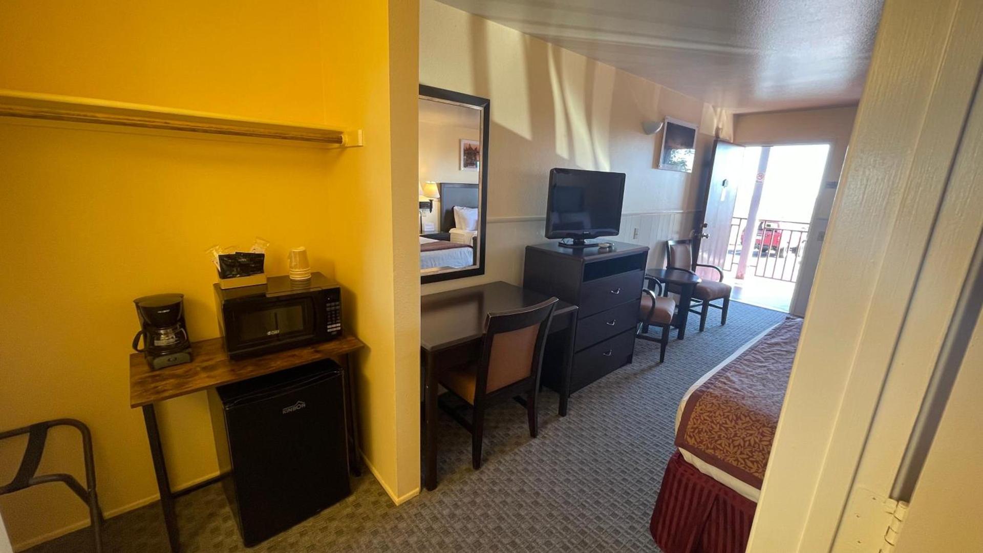 Yosemite Gateway Motel photo 32