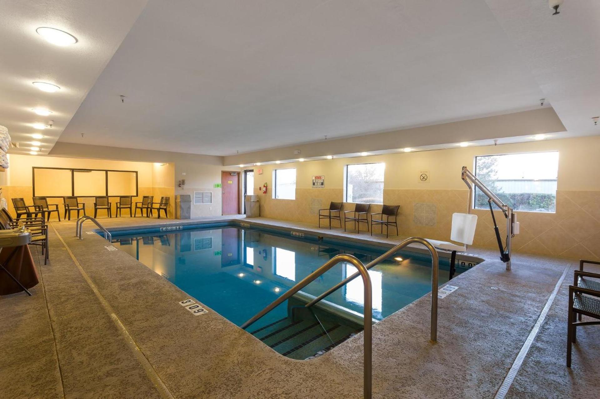 Holiday Inn Express Hotel & Suites Edmond by IHG photo 54