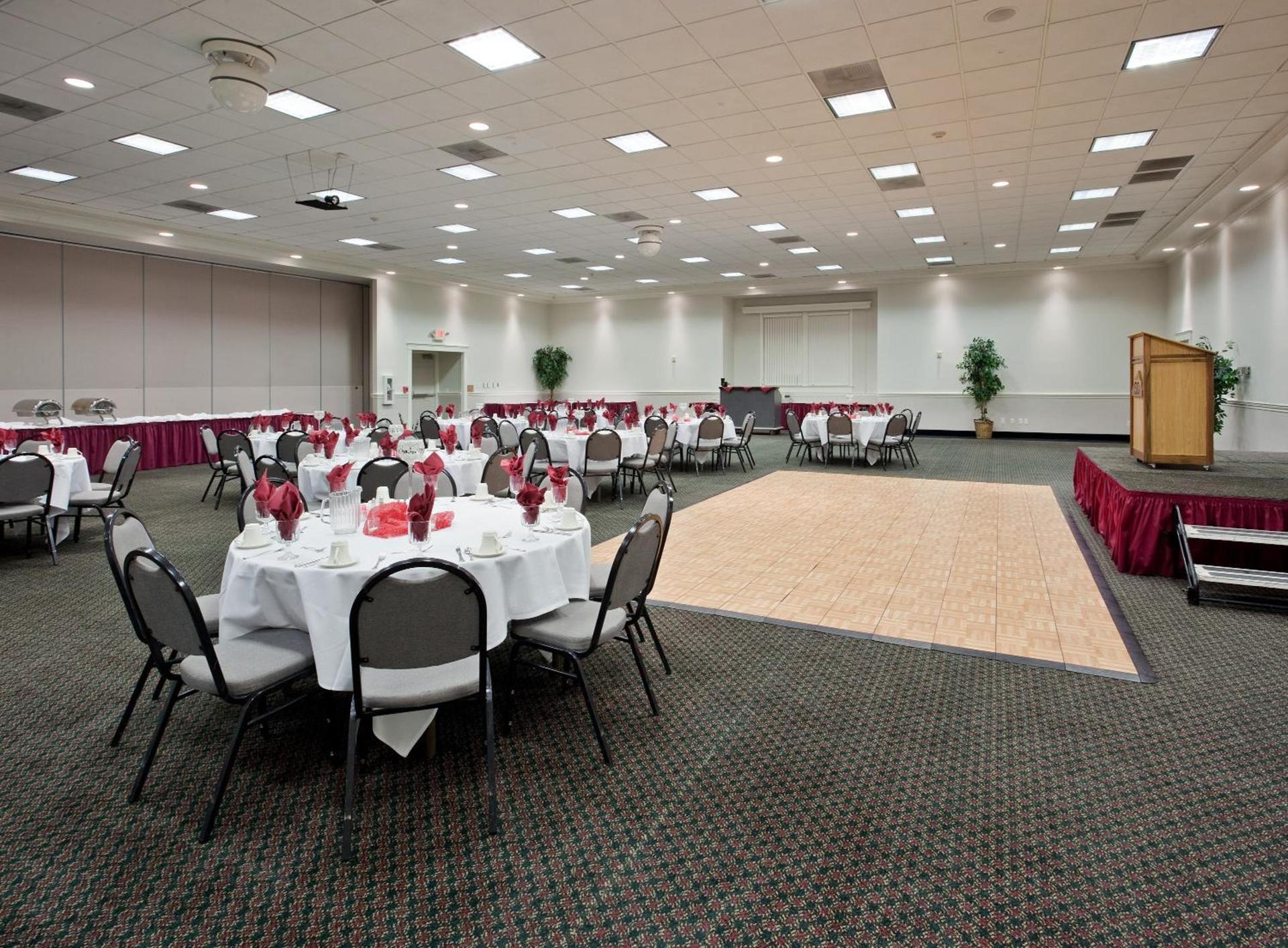 Holiday Inn Redding by IHG photo 9