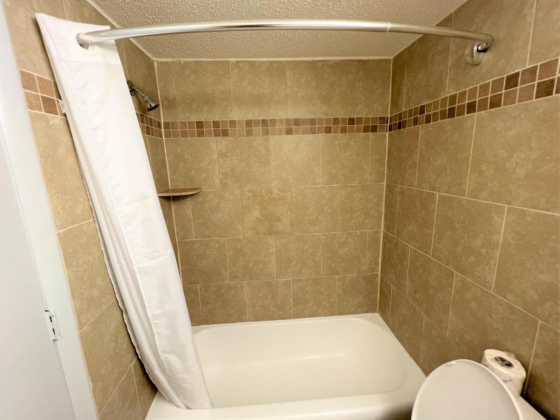 James River Inn & Suites photo 8