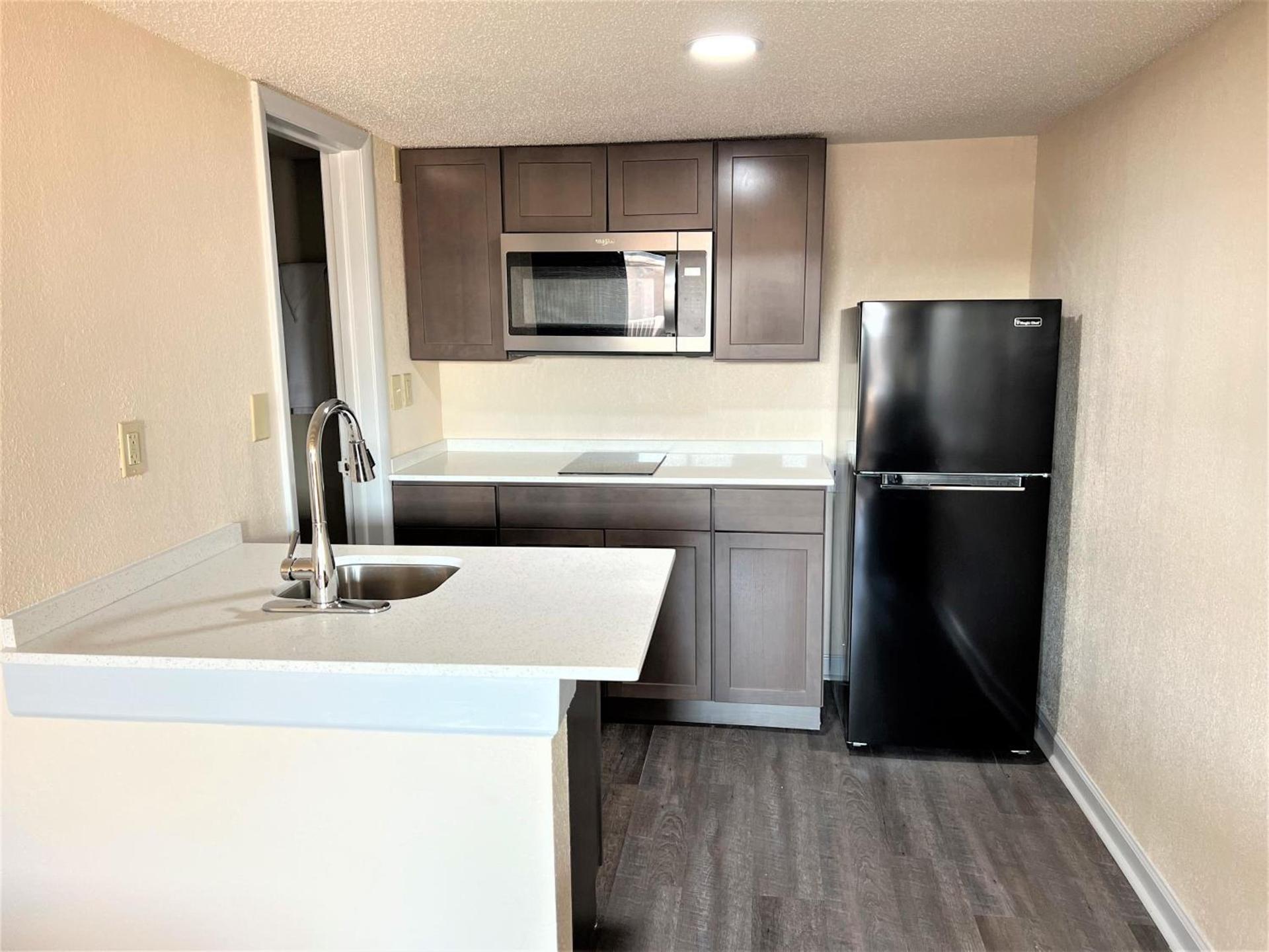 James River Inn & Suites photo 11