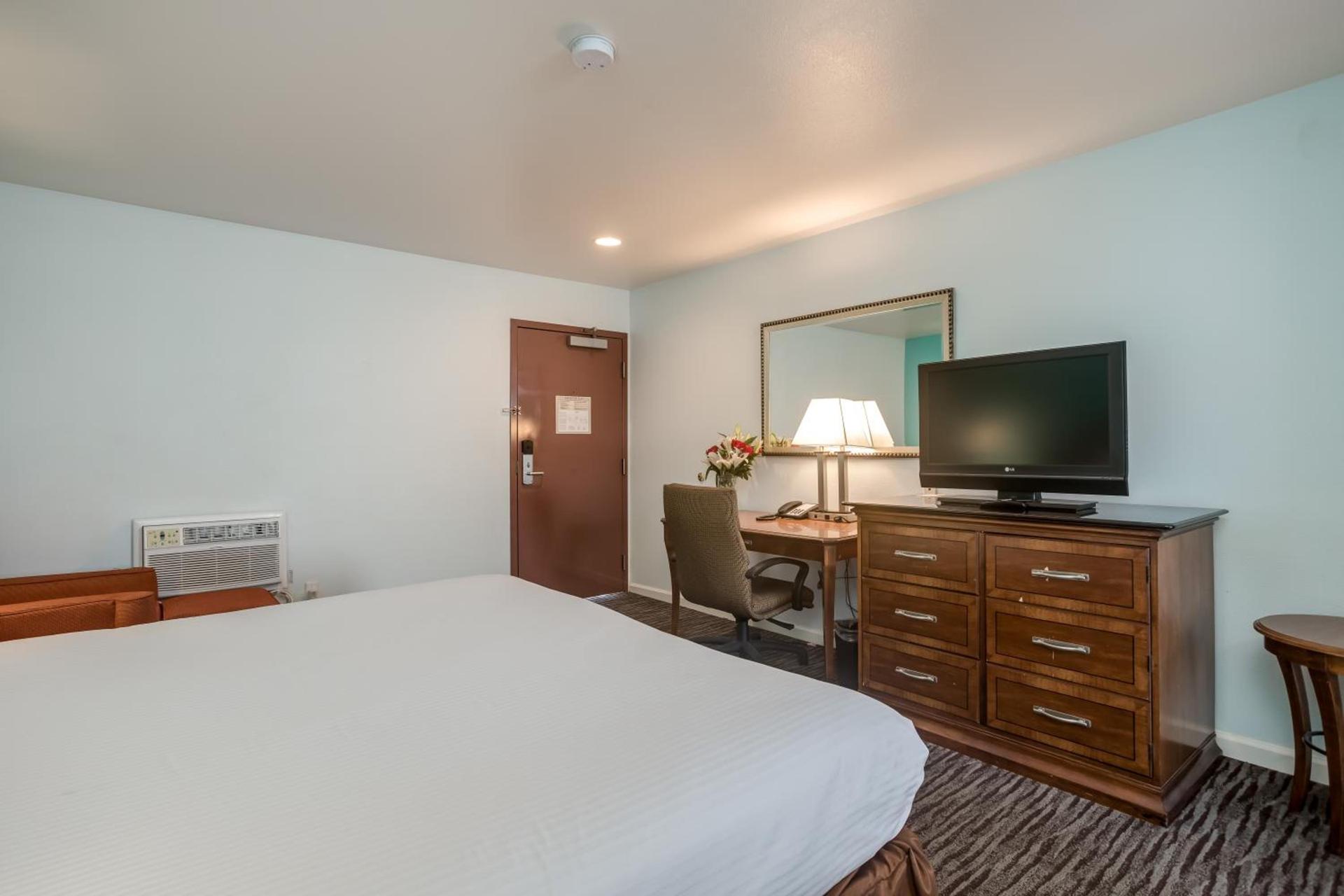 Pacifica Beach Hotel photo 43