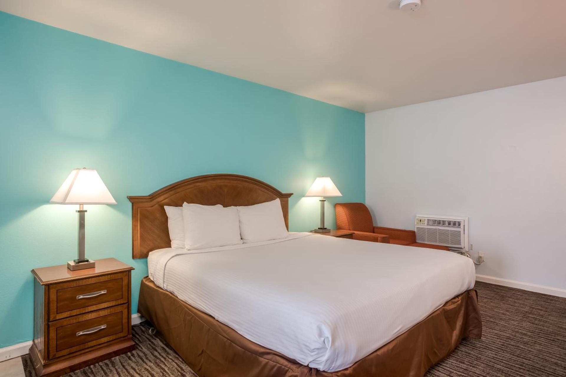 Pacifica Beach Hotel photo 40
