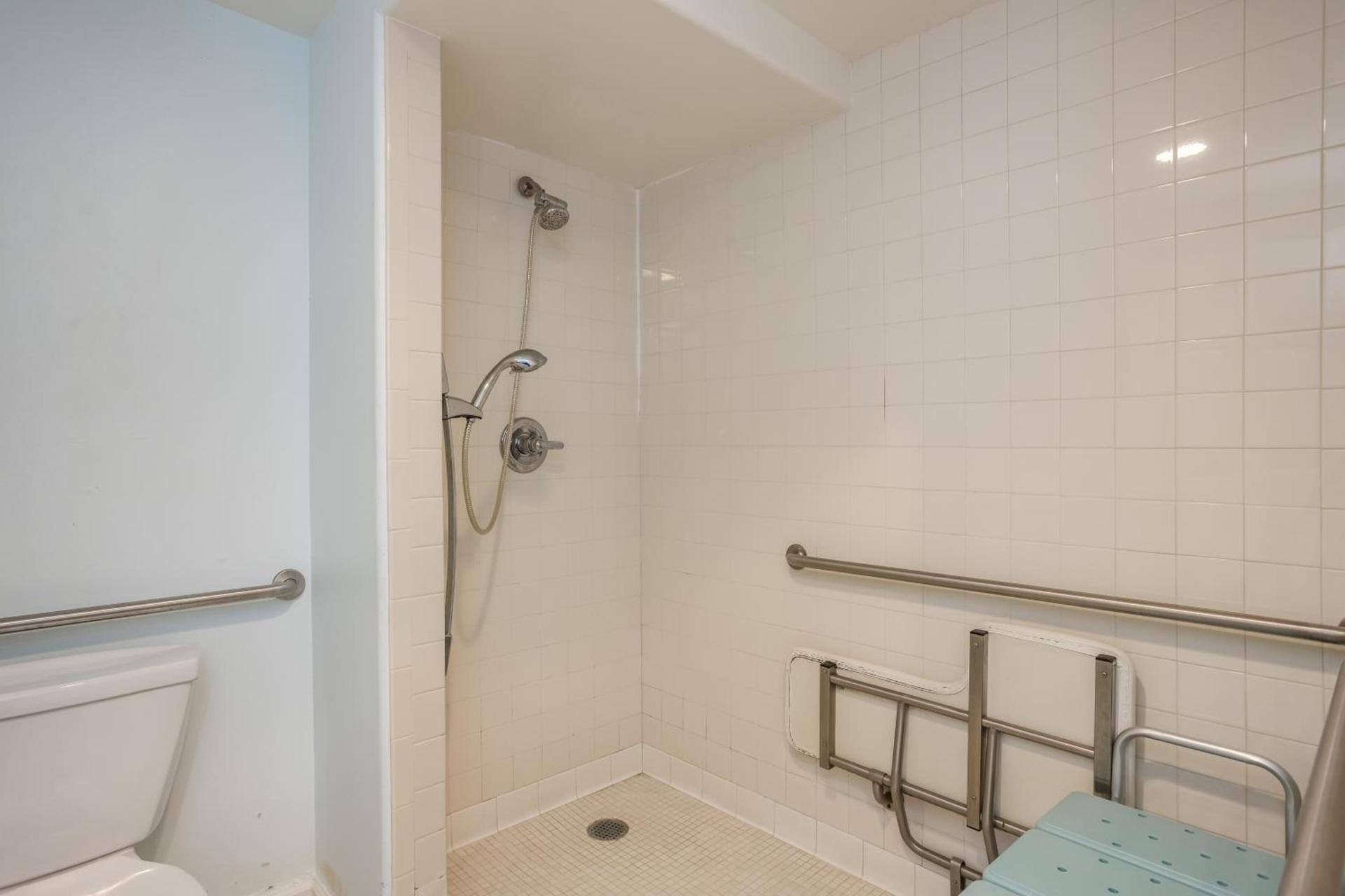 Pacifica Beach Hotel photo 56