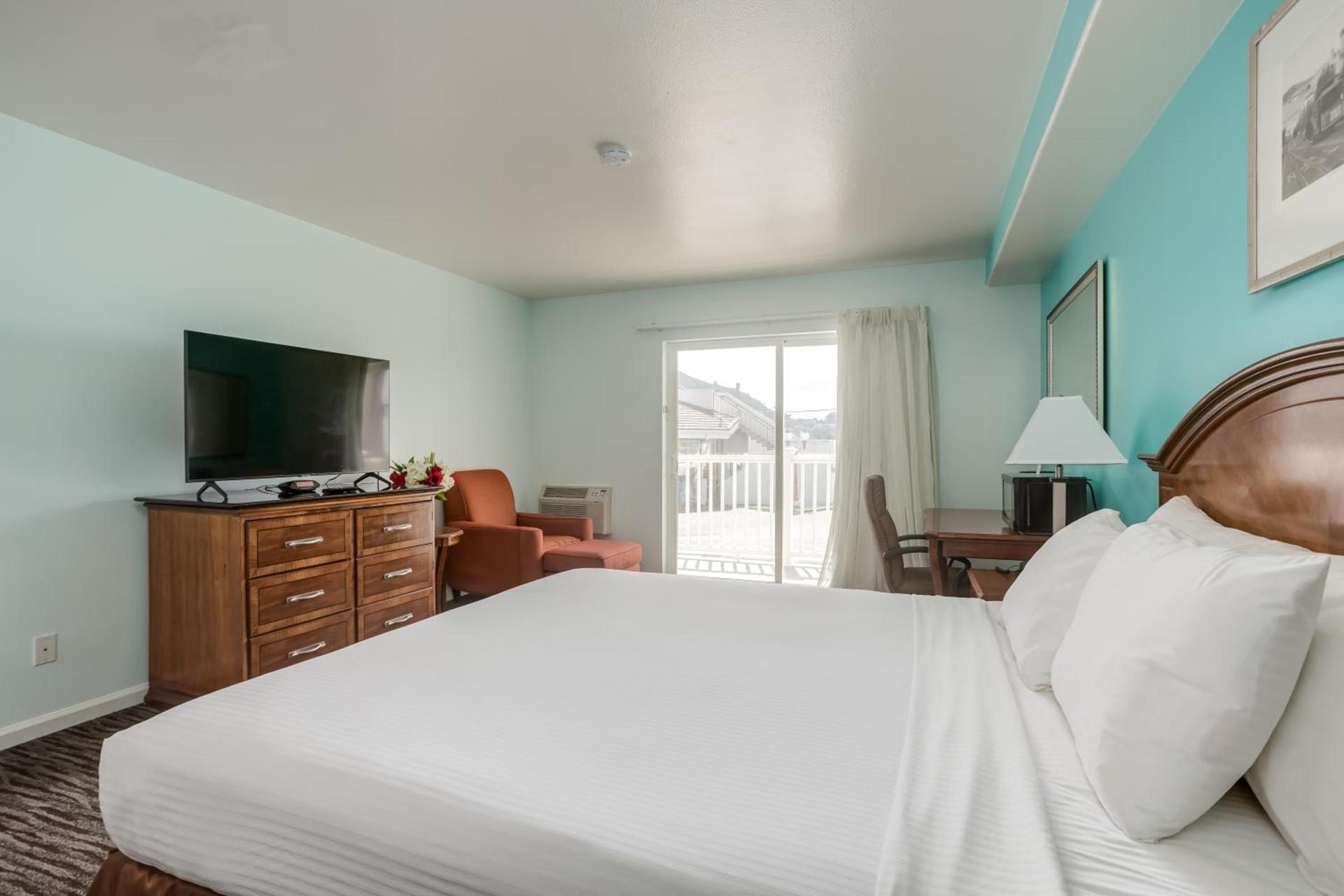 Pacifica Beach Hotel photo 51