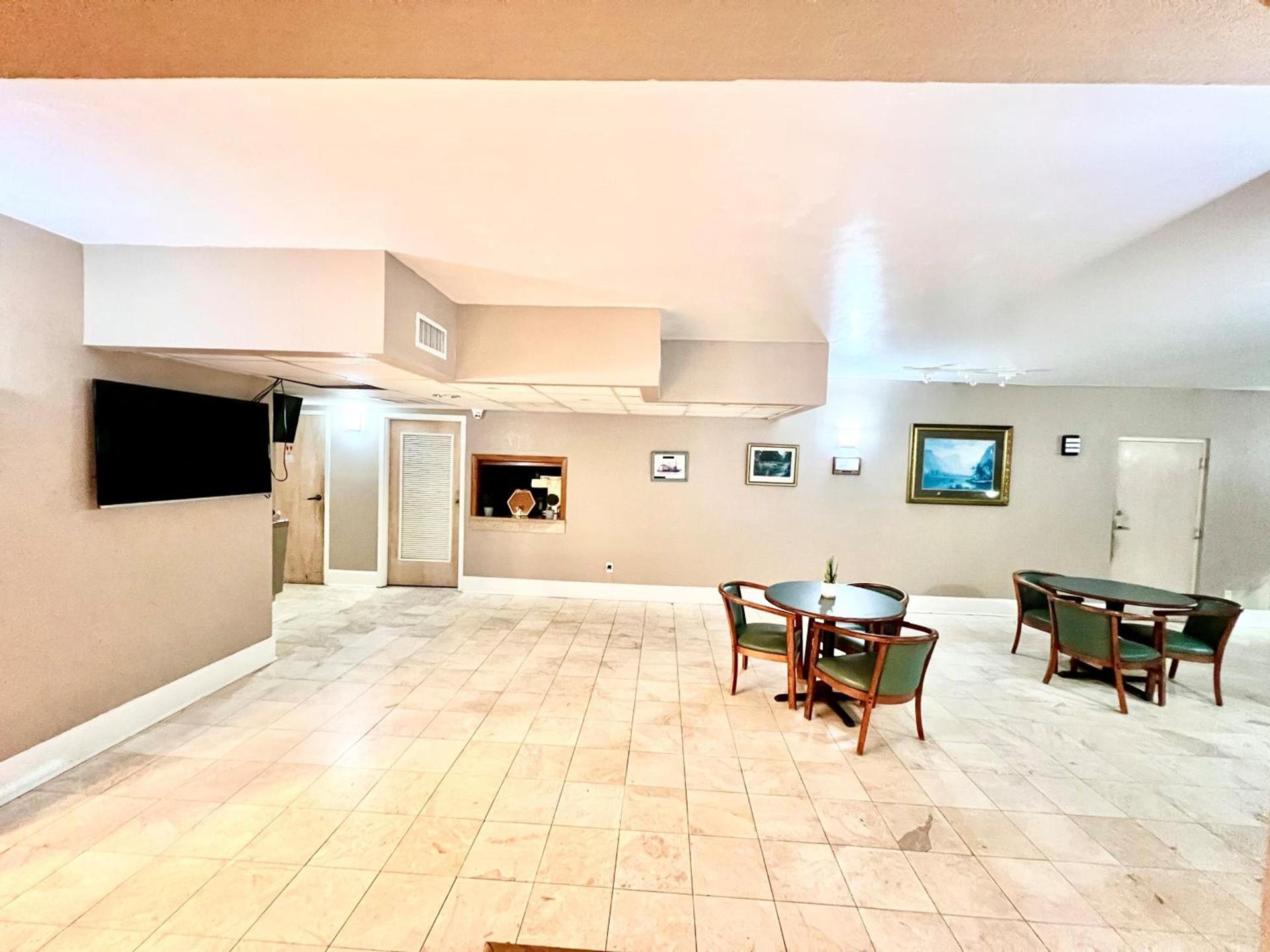 Bayou Inn & Suites photo 6