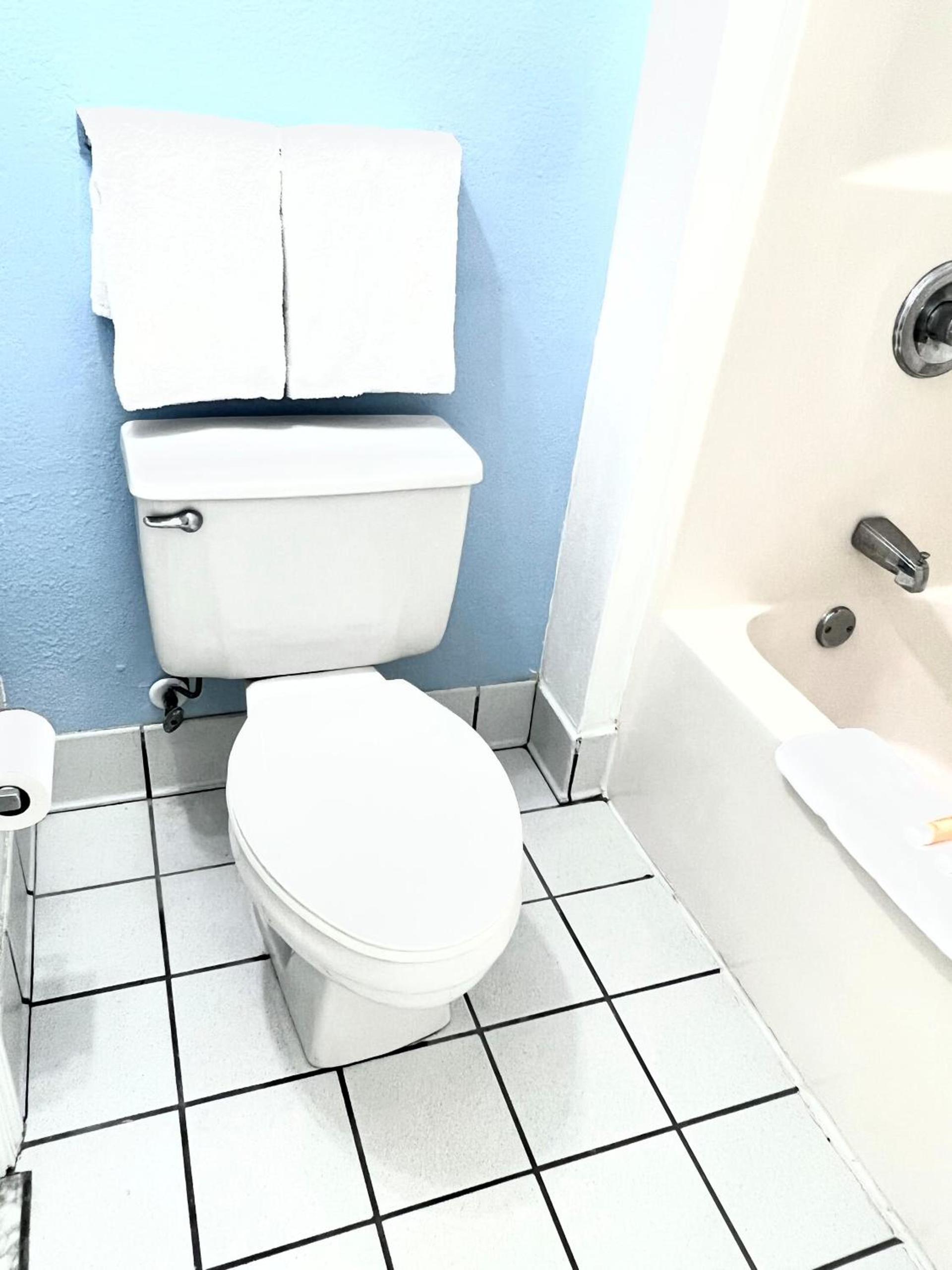 Bayou Inn & Suites photo 10