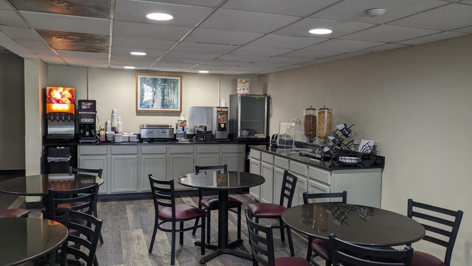 Wingate by Wyndham Somerset photo 11
