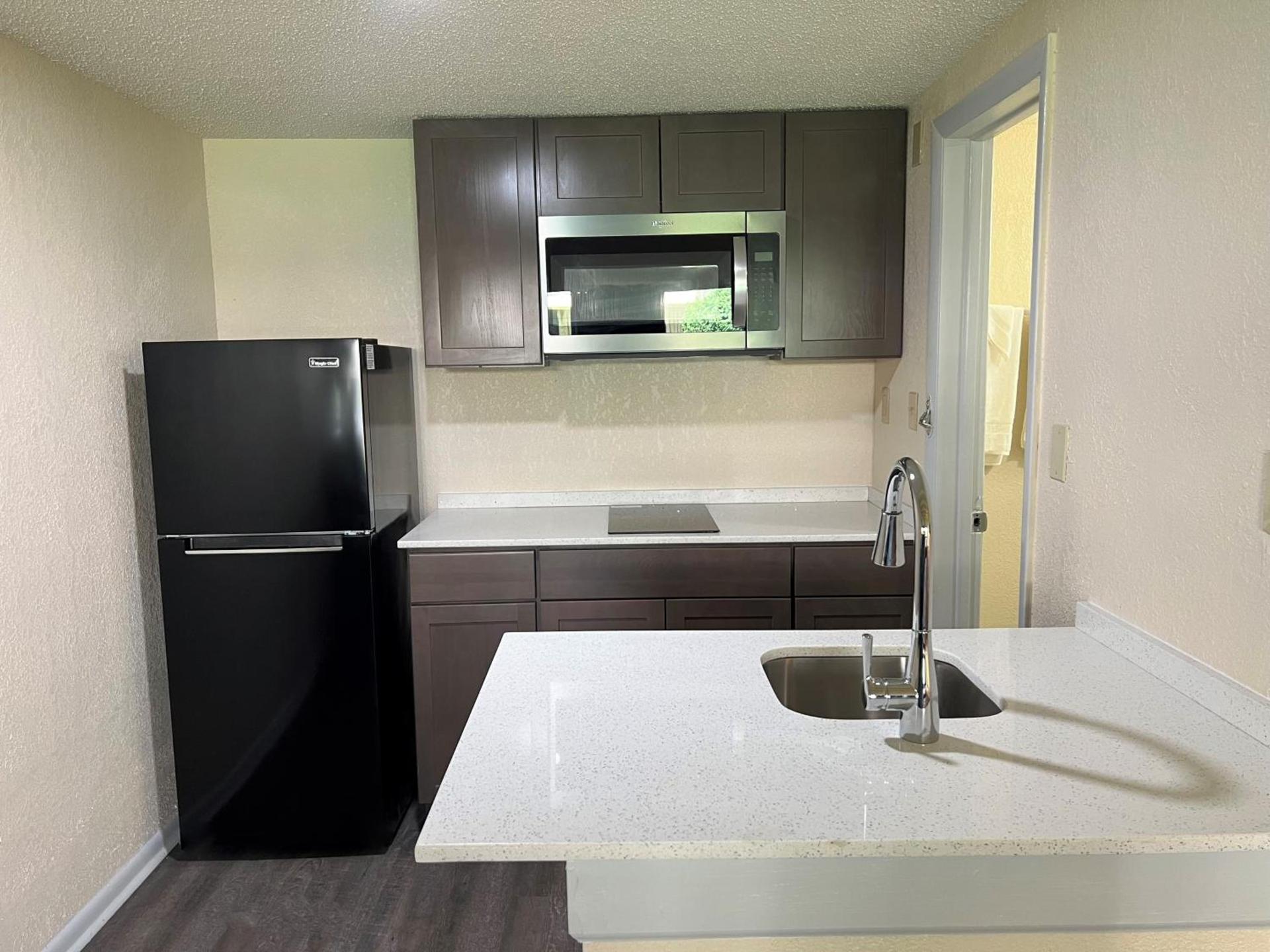 James River Inn & Suites photo 7