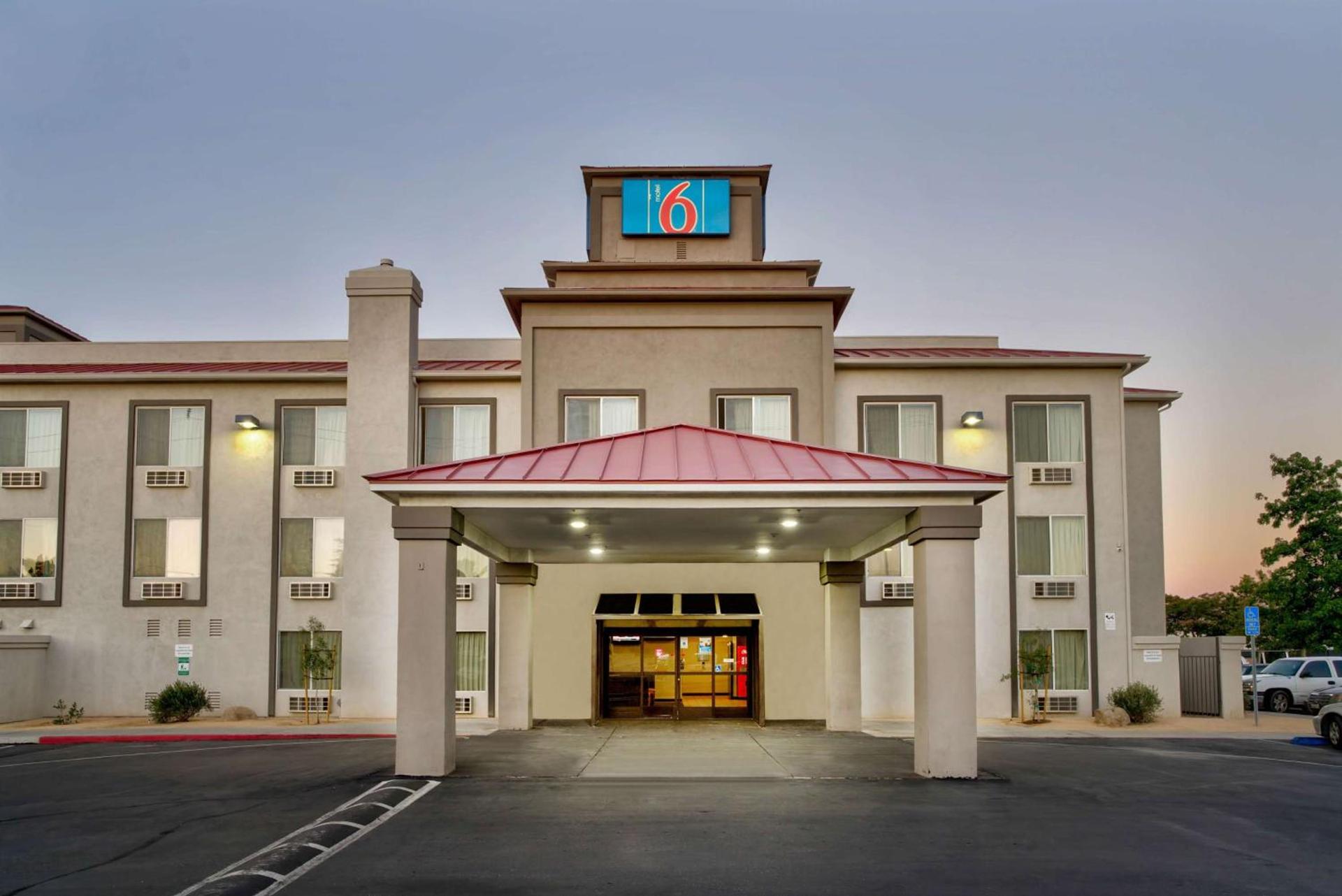 Motel 6-Hesperia, CA - West Main Street I-15 — hotel in Hesperia
