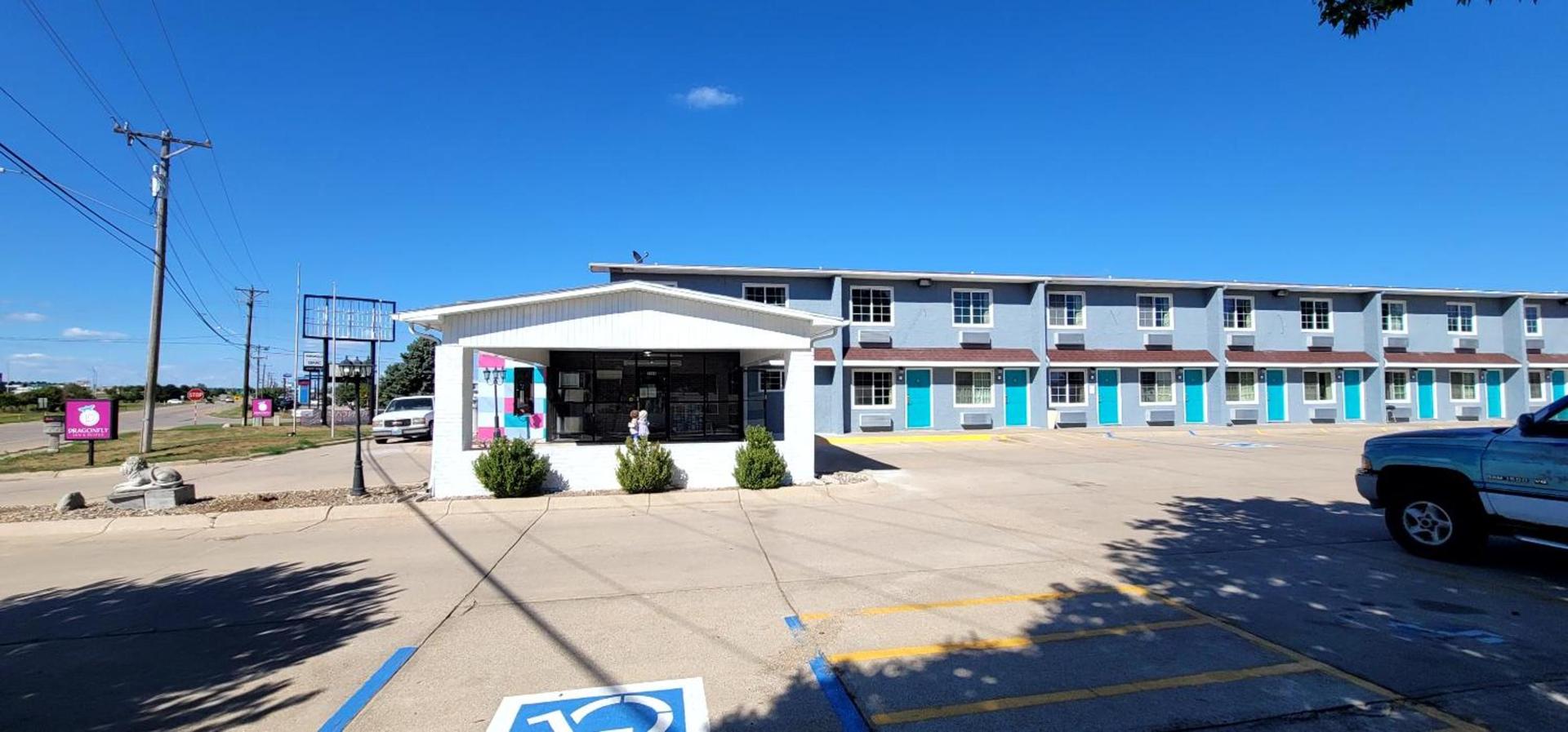 Dragonfly Inn & Suites photo 15