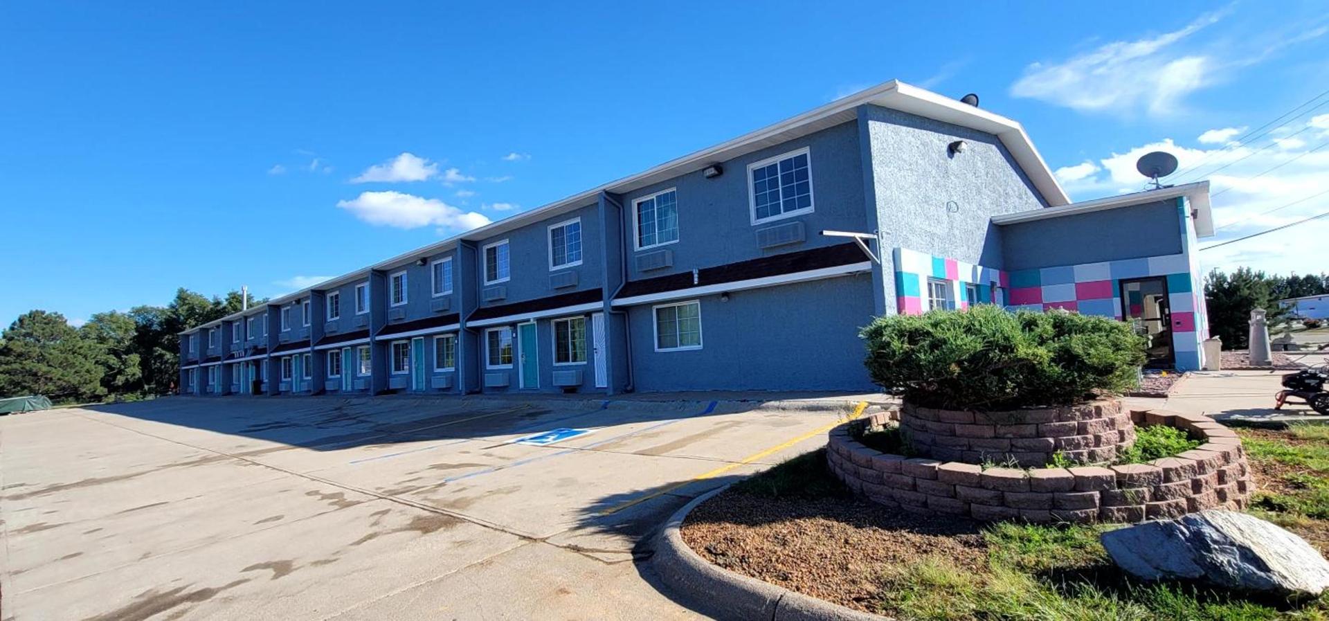 Dragonfly Inn & Suites photo 14