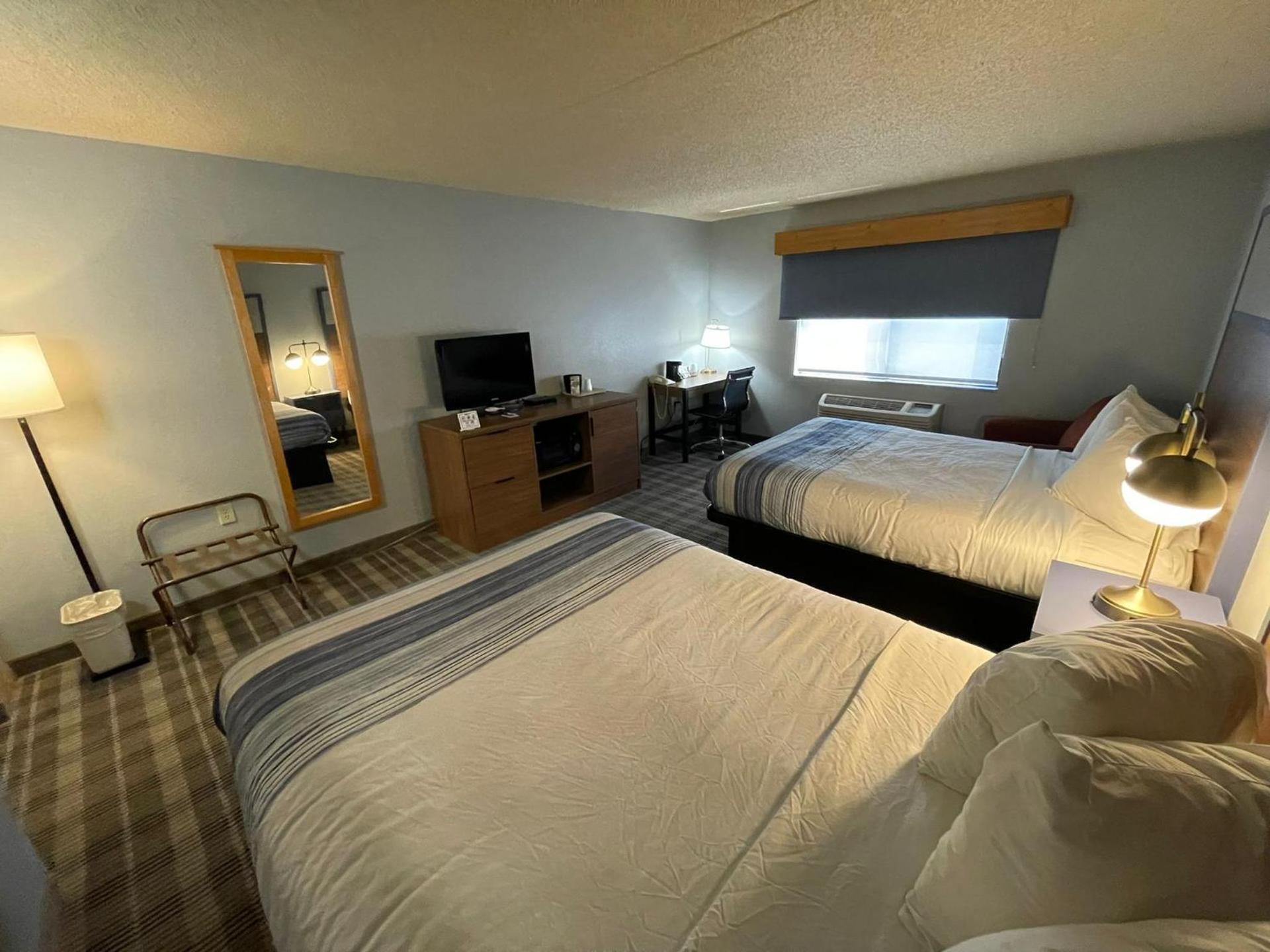 AmericInn by Wyndham Sayre photo 47