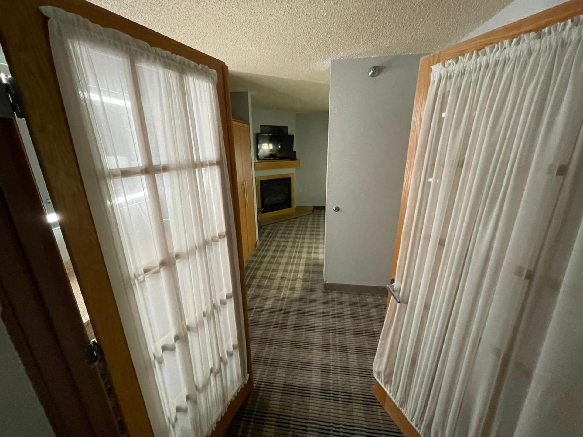 AmericInn by Wyndham Sayre photo 87