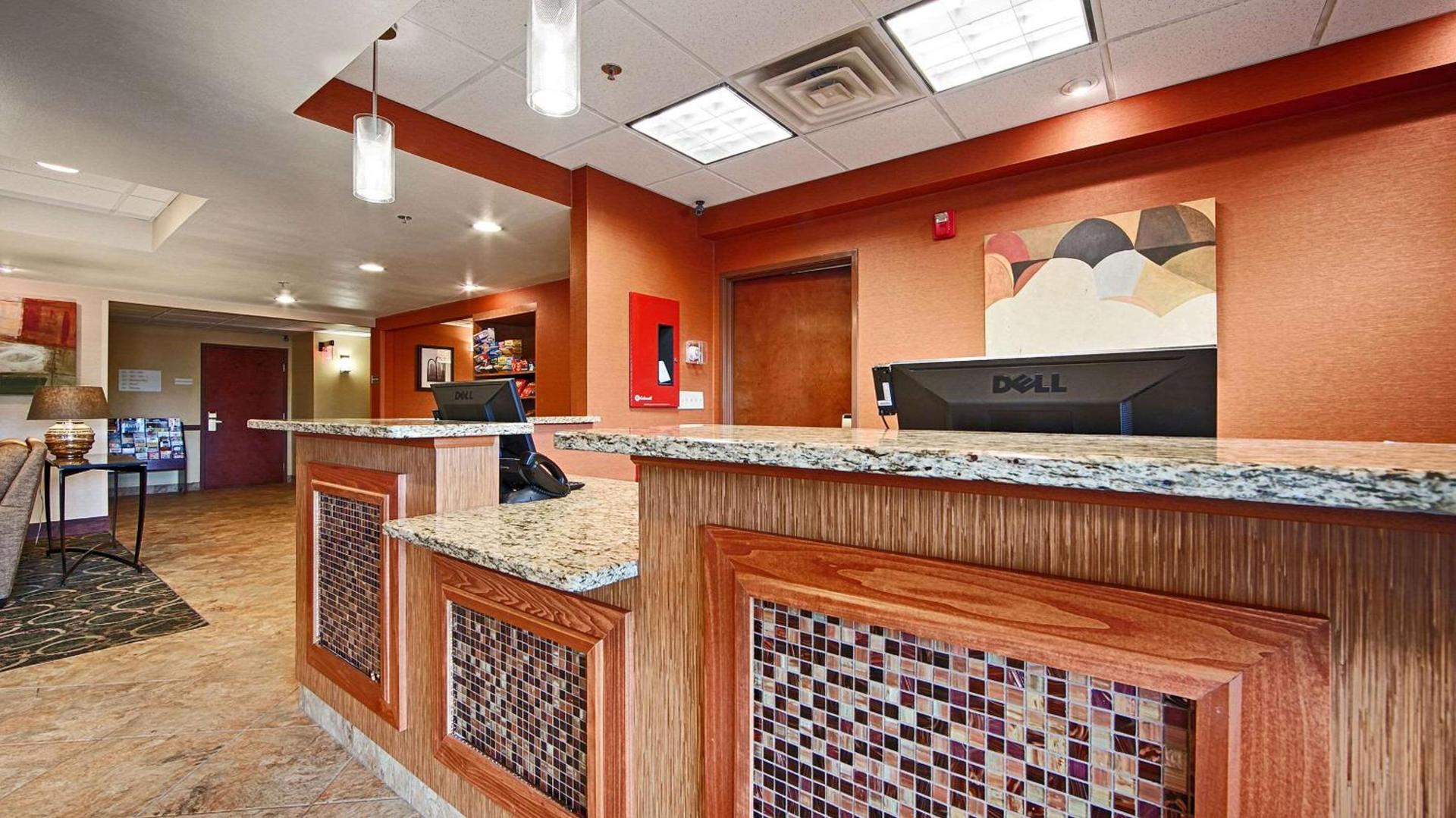 Comfort Inn & Suites Copley Akron photo 3