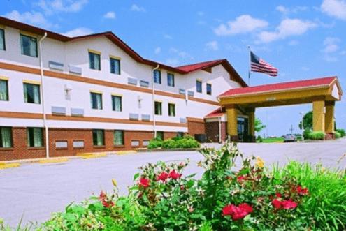 Americas Best Value Inn St. Louis / South photo 1