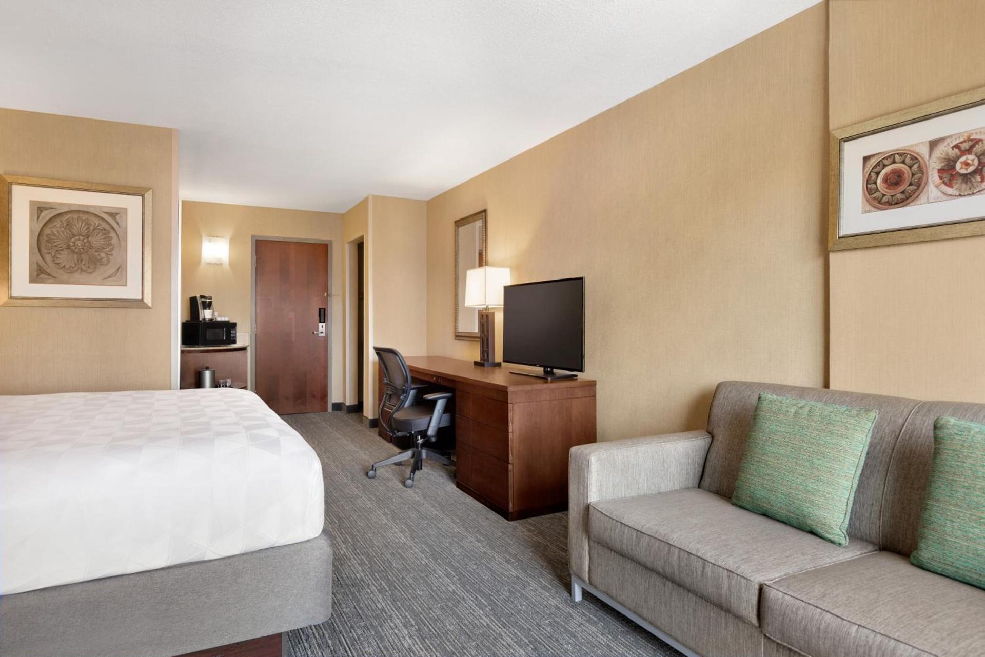 Holiday Inn National Airport/Crystal City by IHG photo 7