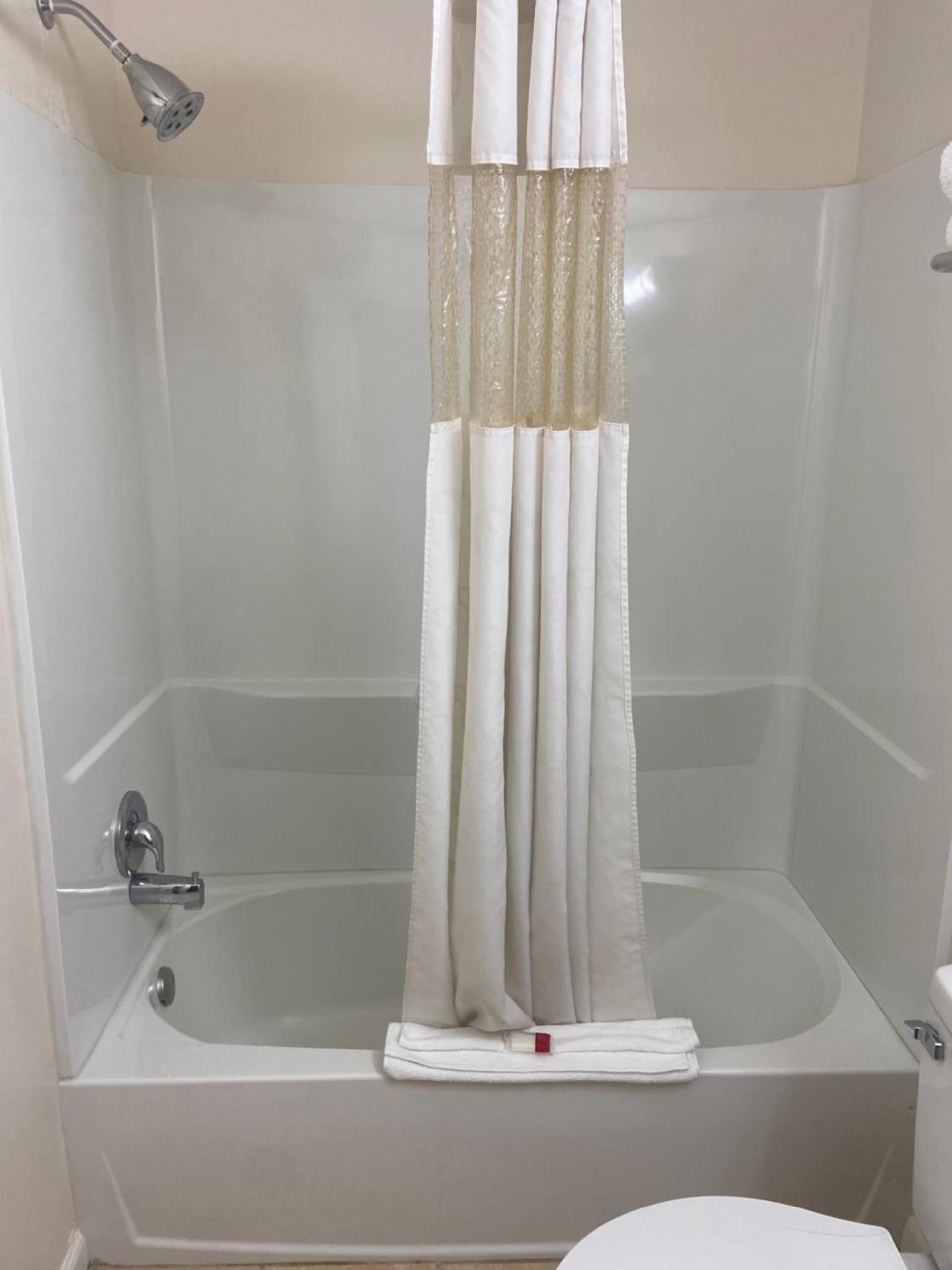 Ramada by Wyndham West Atlantic City photo 96
