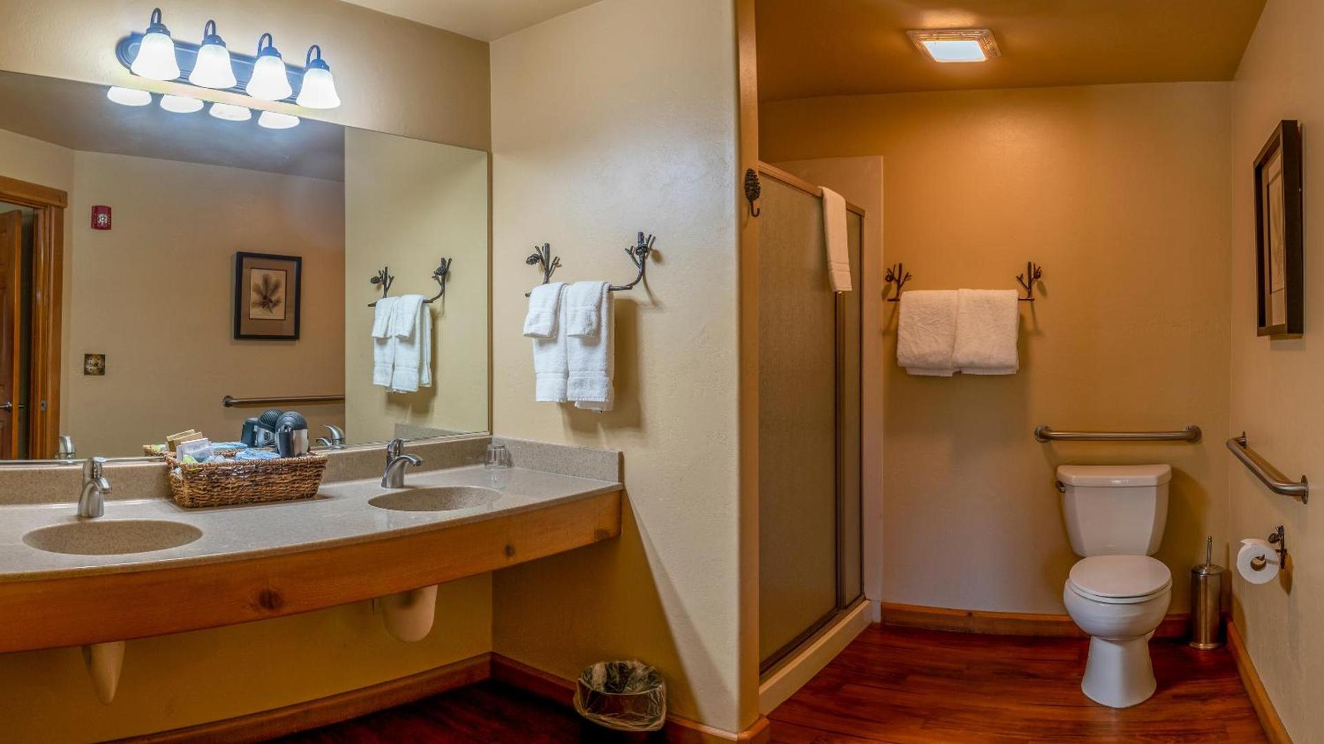Callahan's Mountain Lodge photo 16