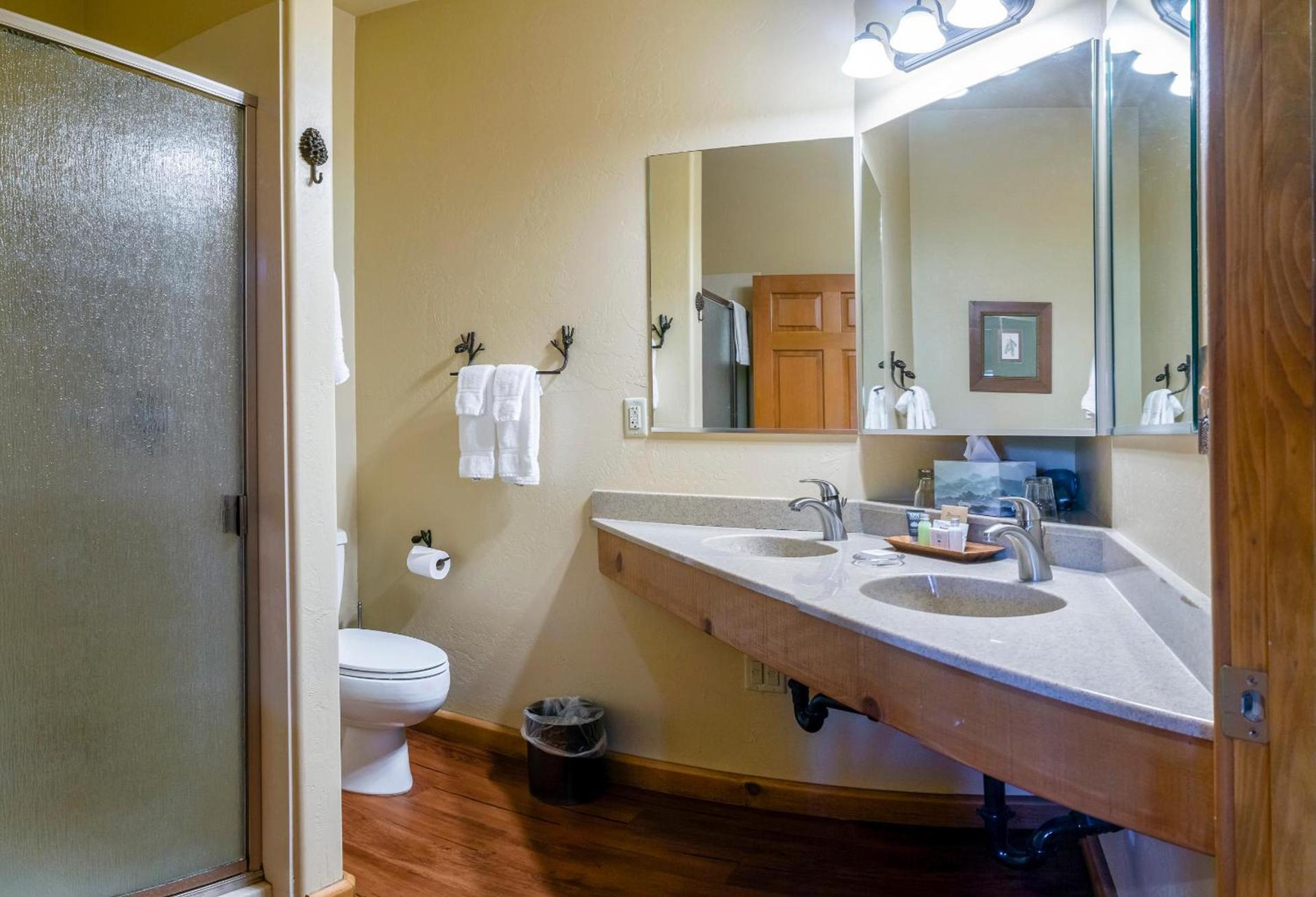 Callahan's Mountain Lodge photo 35