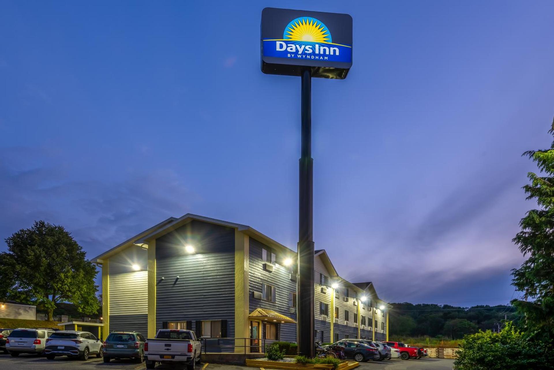 Days Inn by Wyndham Somerset PA I-70 I-76 photo 3