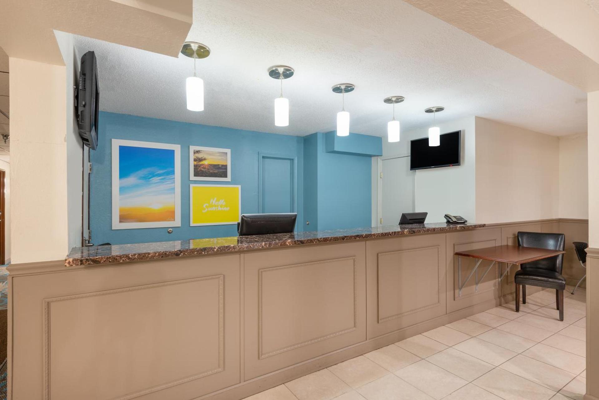 Days Inn by Wyndham Somerset PA I-70 I-76 photo 6