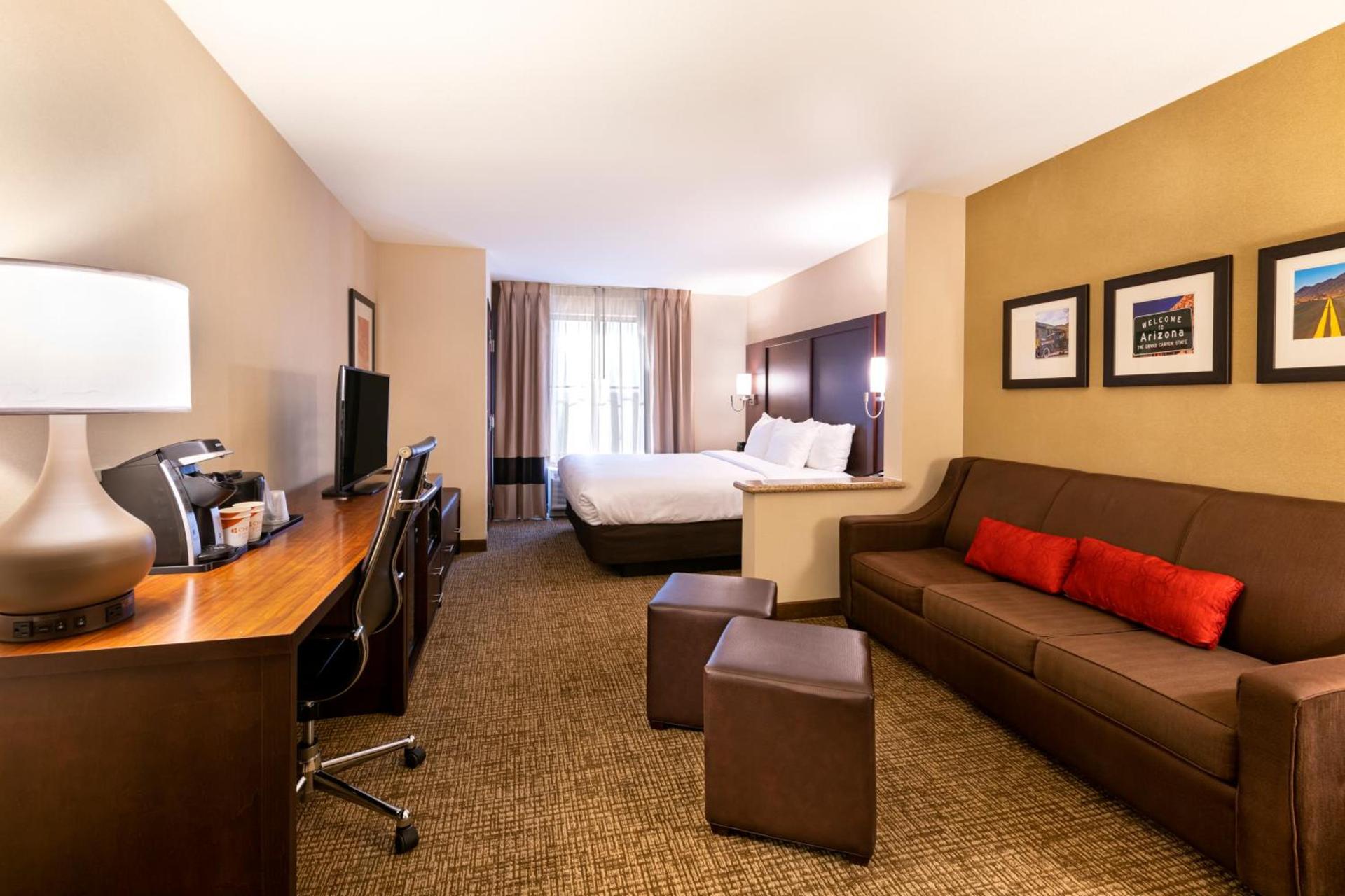 Comfort Suites Goodyear-West Phoenix photo 63