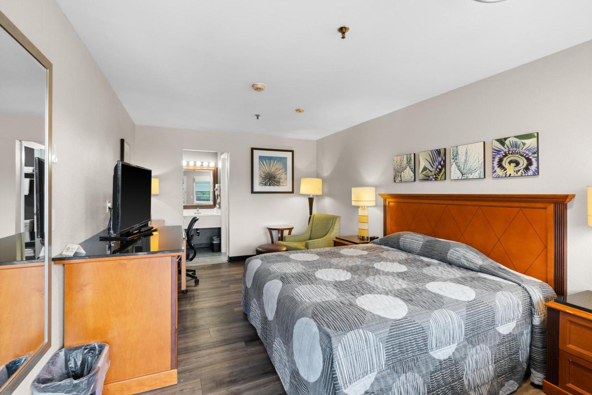 Basecamp Puyallup a Travelodge by Wyndham photo 26