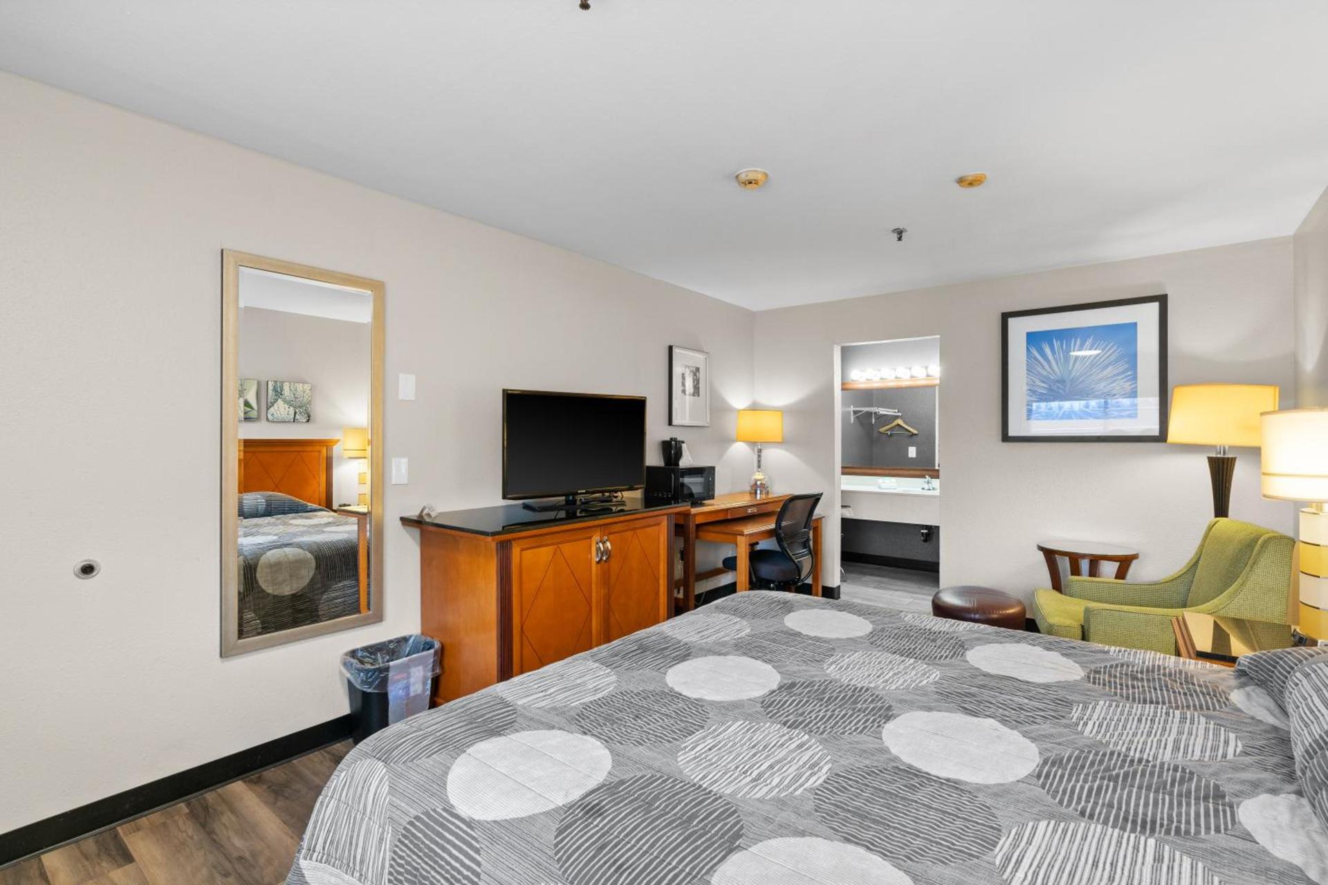 Basecamp Puyallup a Travelodge by Wyndham photo 24