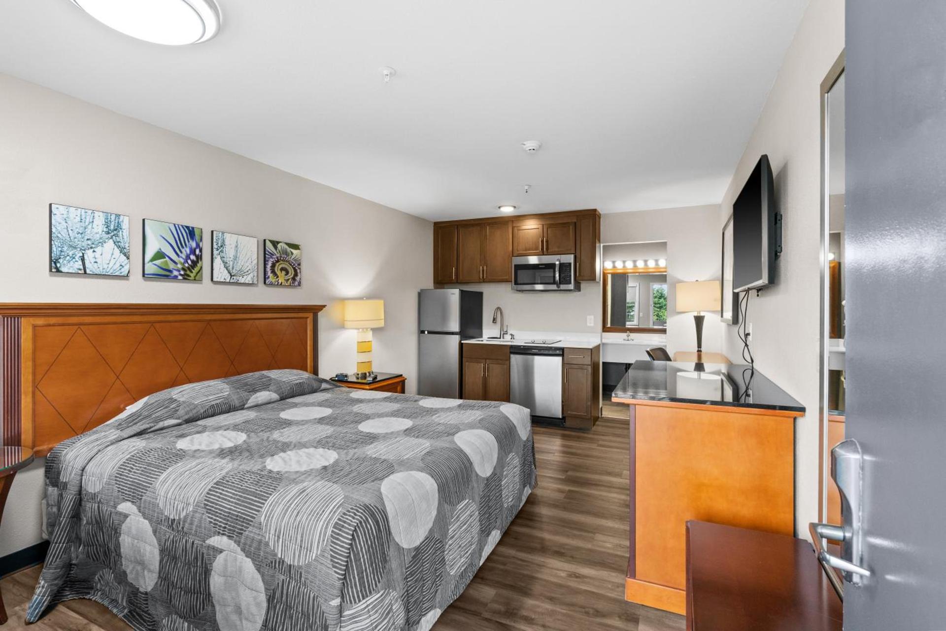 Basecamp Puyallup a Travelodge by Wyndham photo 33