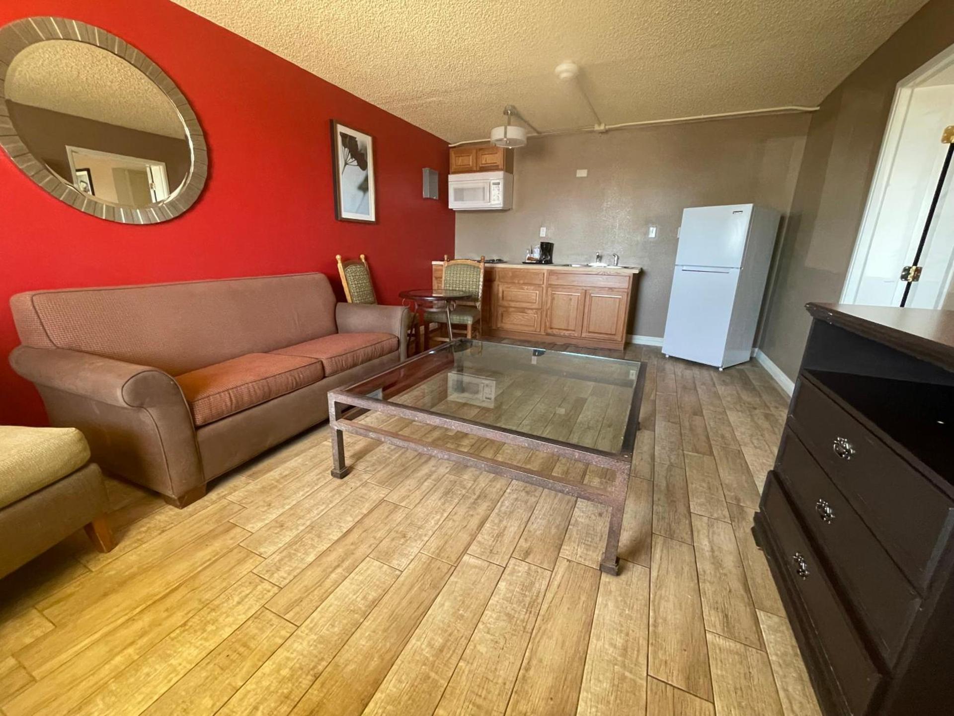 Travelodge by Wyndham Imperial - El Centro photo 8