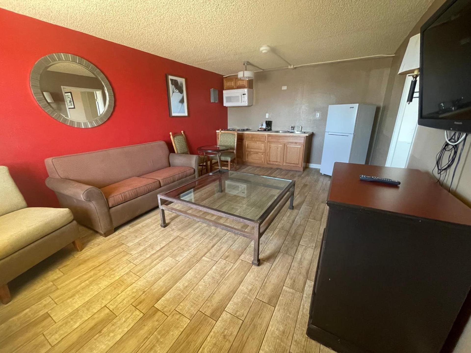 Travelodge by Wyndham Imperial - El Centro photo 12