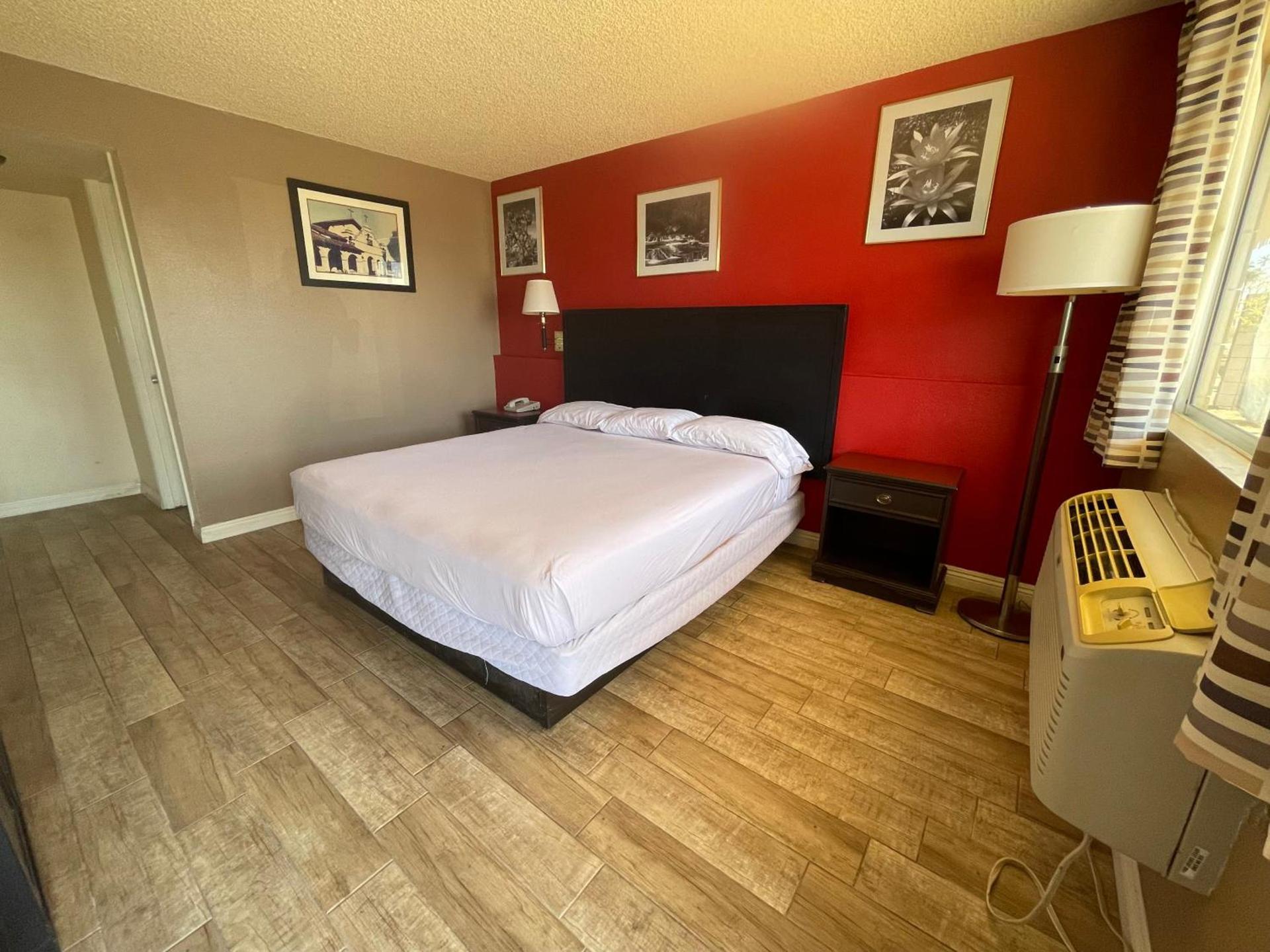 Travelodge by Wyndham Imperial - El Centro photo 31