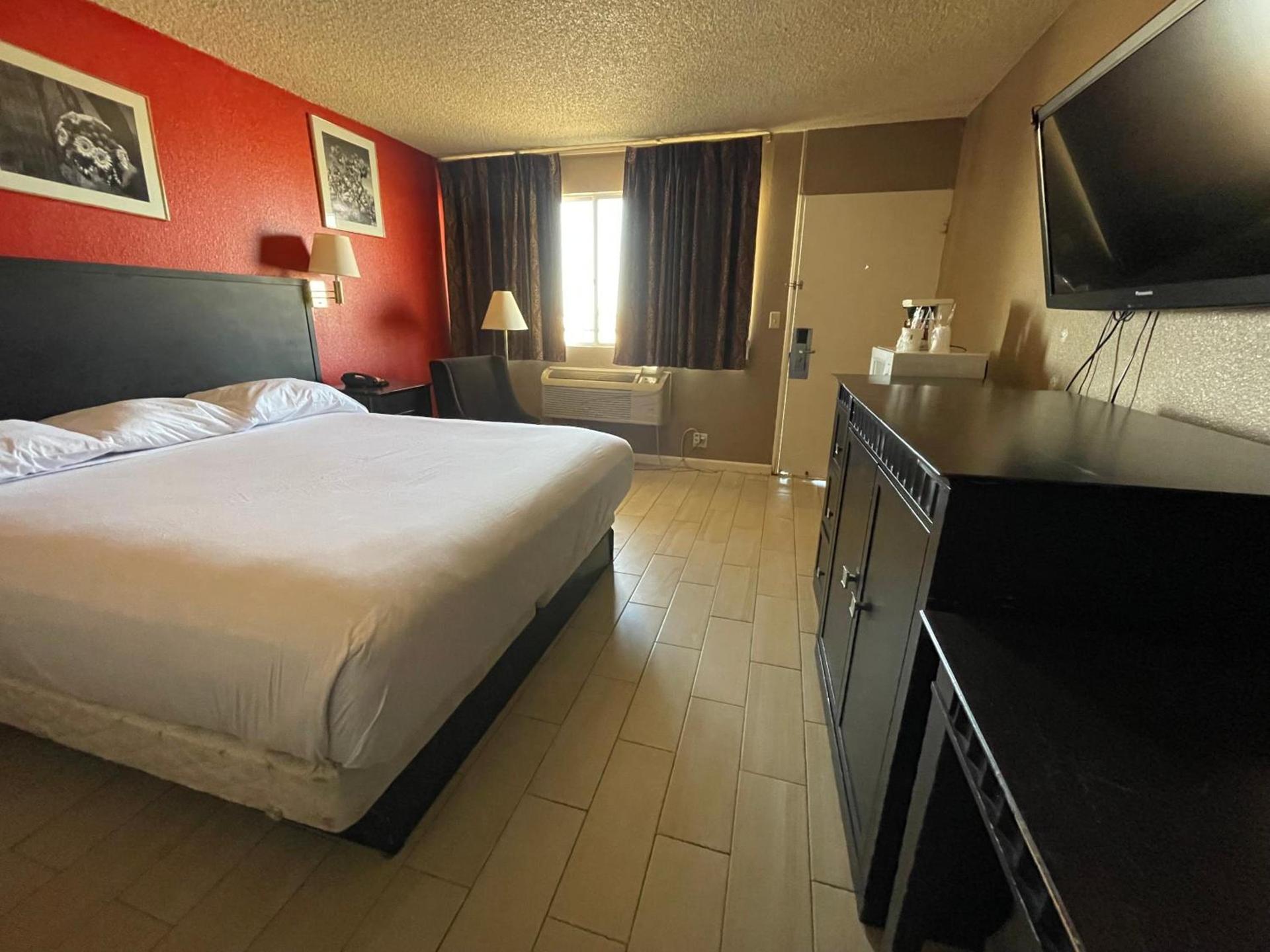 Travelodge by Wyndham Imperial - El Centro photo 15
