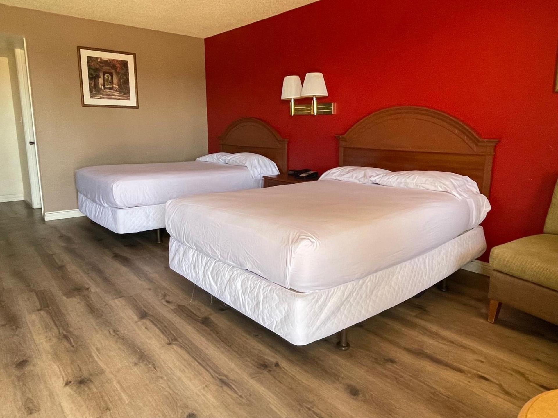 Travelodge by Wyndham Imperial - El Centro photo 24