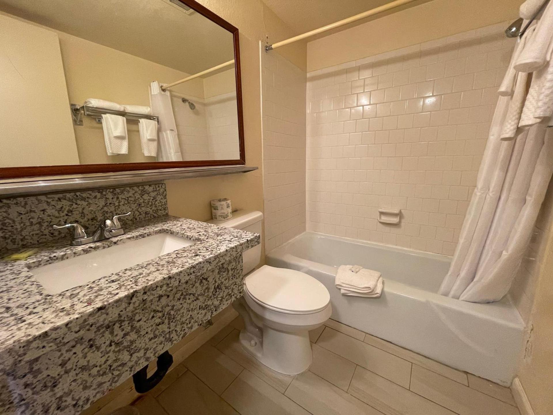 Travelodge by Wyndham Imperial - El Centro photo 30