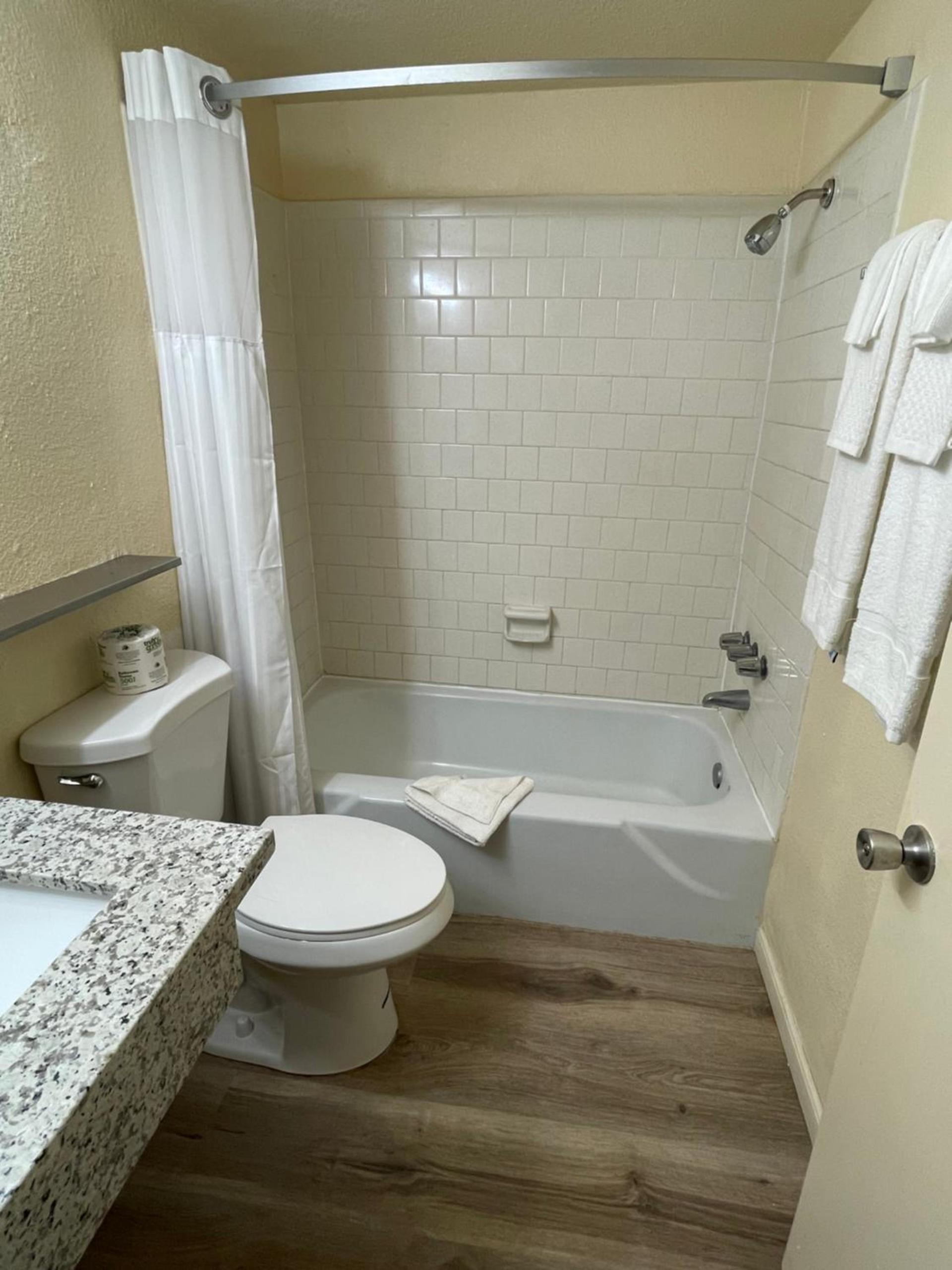 Travelodge by Wyndham Imperial - El Centro photo 20