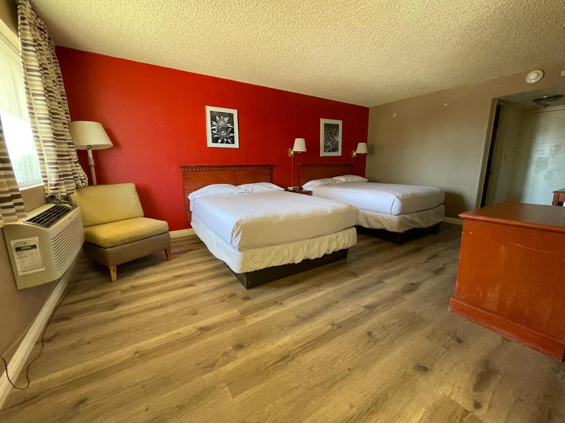 Travelodge by Wyndham Imperial - El Centro photo 22