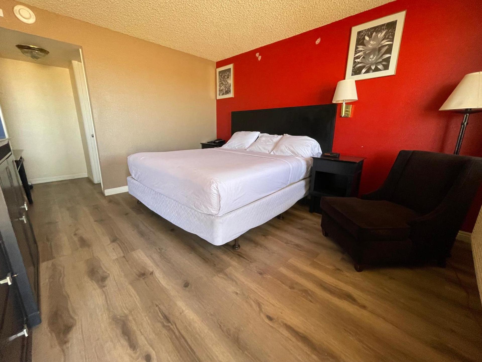 Travelodge by Wyndham Imperial - El Centro photo 19