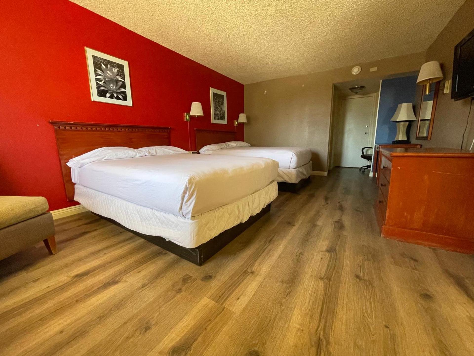 Travelodge by Wyndham Imperial - El Centro photo 18